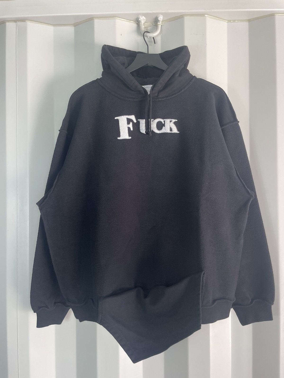 VETEMENTS 18AW UAH19TR318 FUCK - トップス