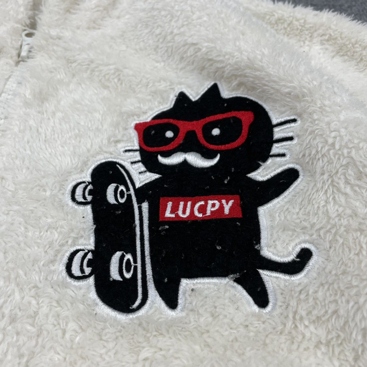 Girl Skateboards × Japanese Brand × Vintage Lucpy Skate Fleece ear Hoodie Jacket Size US M / EU 48-50 / 2 - 4 Thumbnail