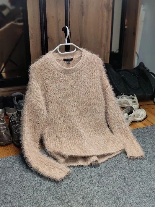 Japanese Brand Vintage Japanese Beige Mohair Style Fuzzy Crewneck Sweater Size US S / EU 44-46 / 1 - 10 Thumbnail
