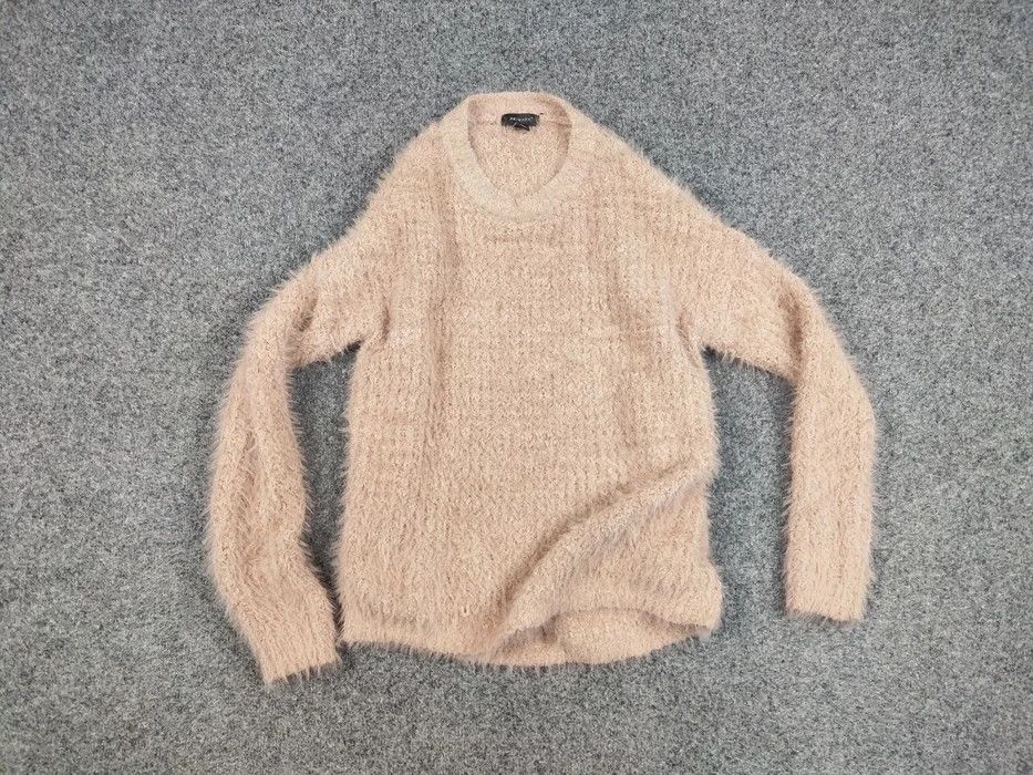 Japanese Brand Vintage Japanese Beige Mohair Style Fuzzy Crewneck Sweater Size US S / EU 44-46 / 1 - 6 Thumbnail