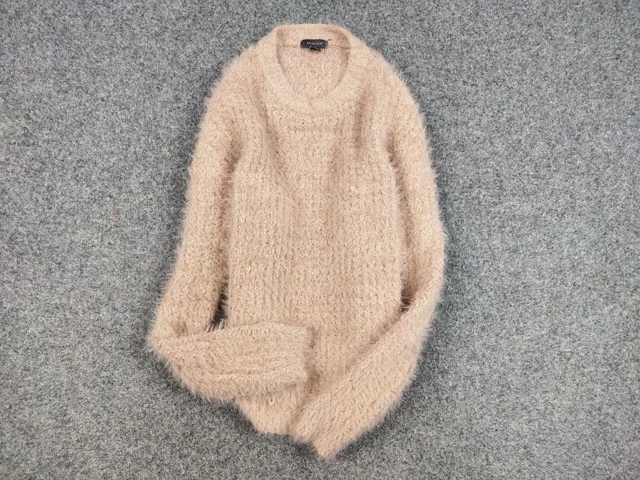 Japanese Brand Vintage Japanese Beige Mohair Style Fuzzy Crewneck Sweater Size US S / EU 44-46 / 1 - 5 Thumbnail