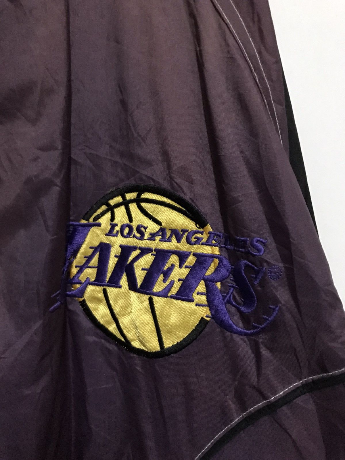 NBA Vintage Los Angeles Lakers zipper jacket Size US L / EU 52-54 / 3 - 8 Thumbnail