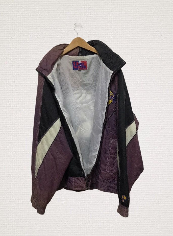 NBA Vintage Los Angeles Lakers zipper jacket Size US L / EU 52-54 / 3 - 5 Thumbnail