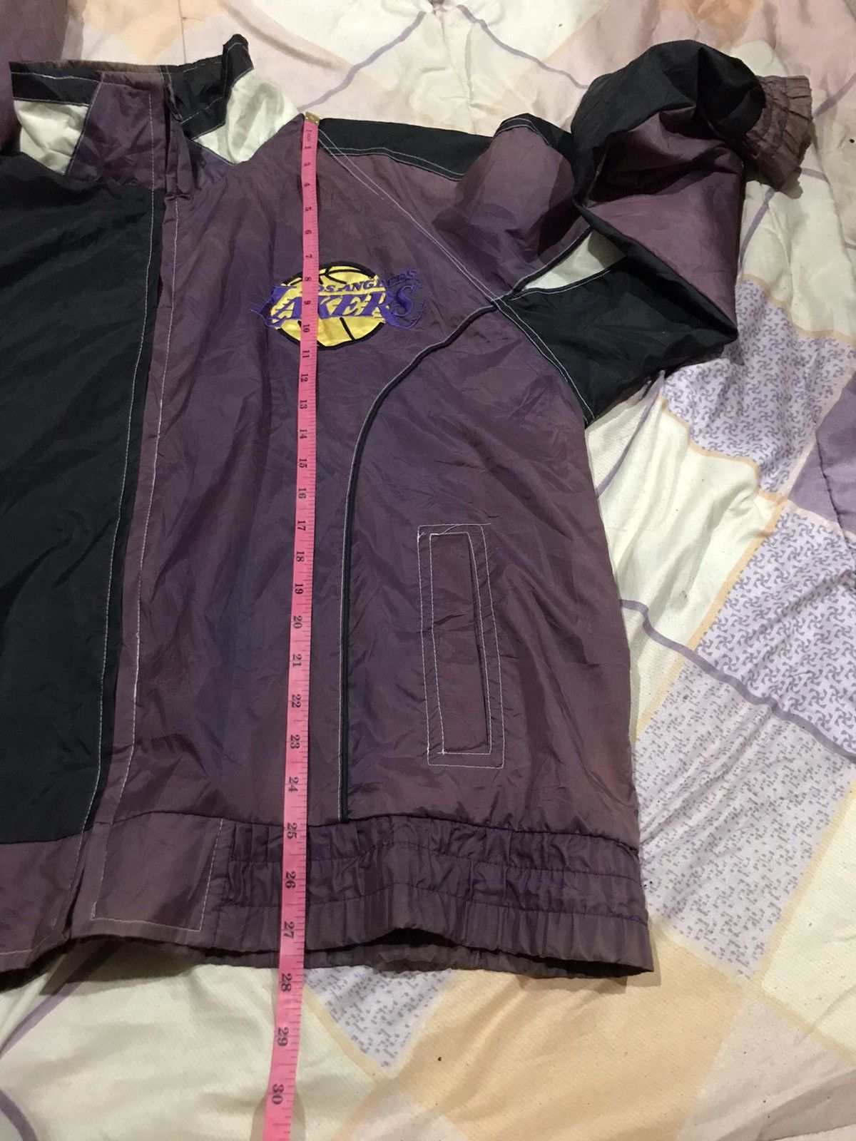 NBA Vintage Los Angeles Lakers zipper jacket Size US L / EU 52-54 / 3 - 10 Thumbnail