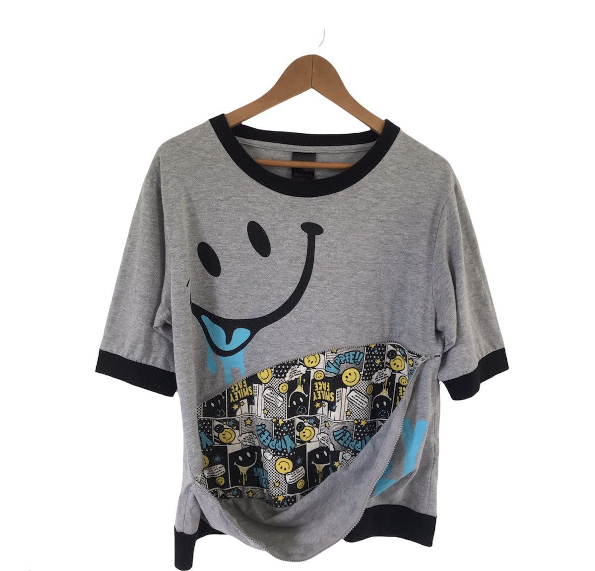Japanese Brand × Vintage Smiley Face Shirt Nice Design Size US L / EU 52-54 / 3 - 1 Thumbnail