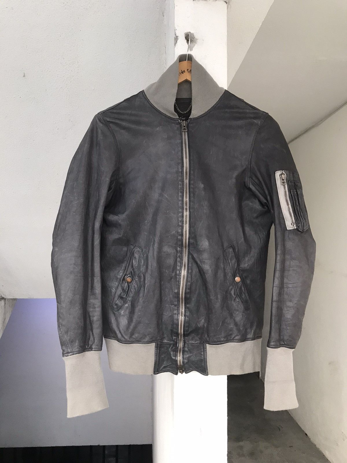 20471120 Vintage Sisii leather Bomber Jacket A5 Size US S / EU 44-46 / 1 - 1 Thumbnail