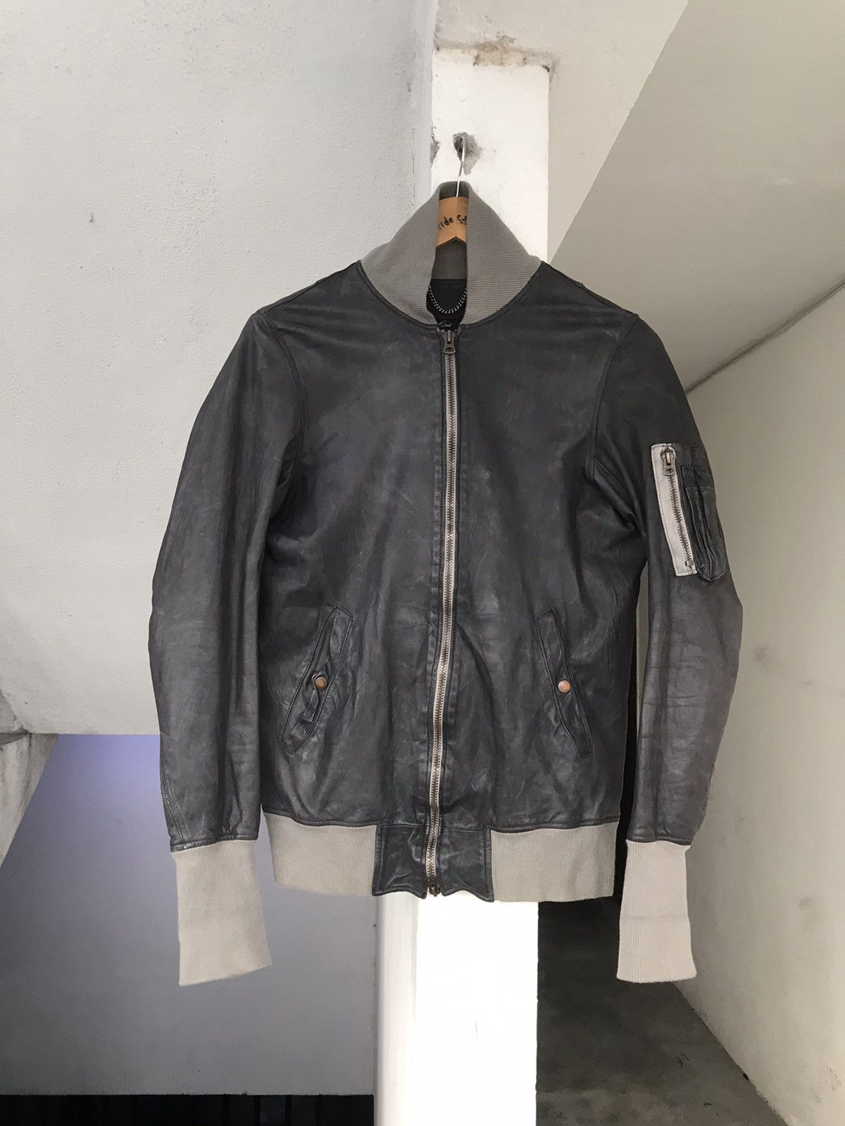 20471120 Vintage Sisii leather Bomber Jacket A5 Size US S / EU 44-46 / 1 - 4 Thumbnail