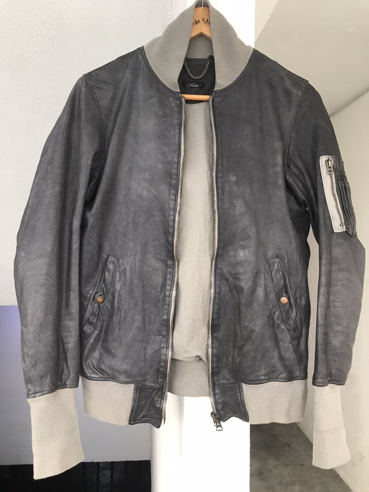 20471120 Vintage Sisii leather Bomber Jacket A5 Size US S / EU 44-46 / 1 - 8 Thumbnail