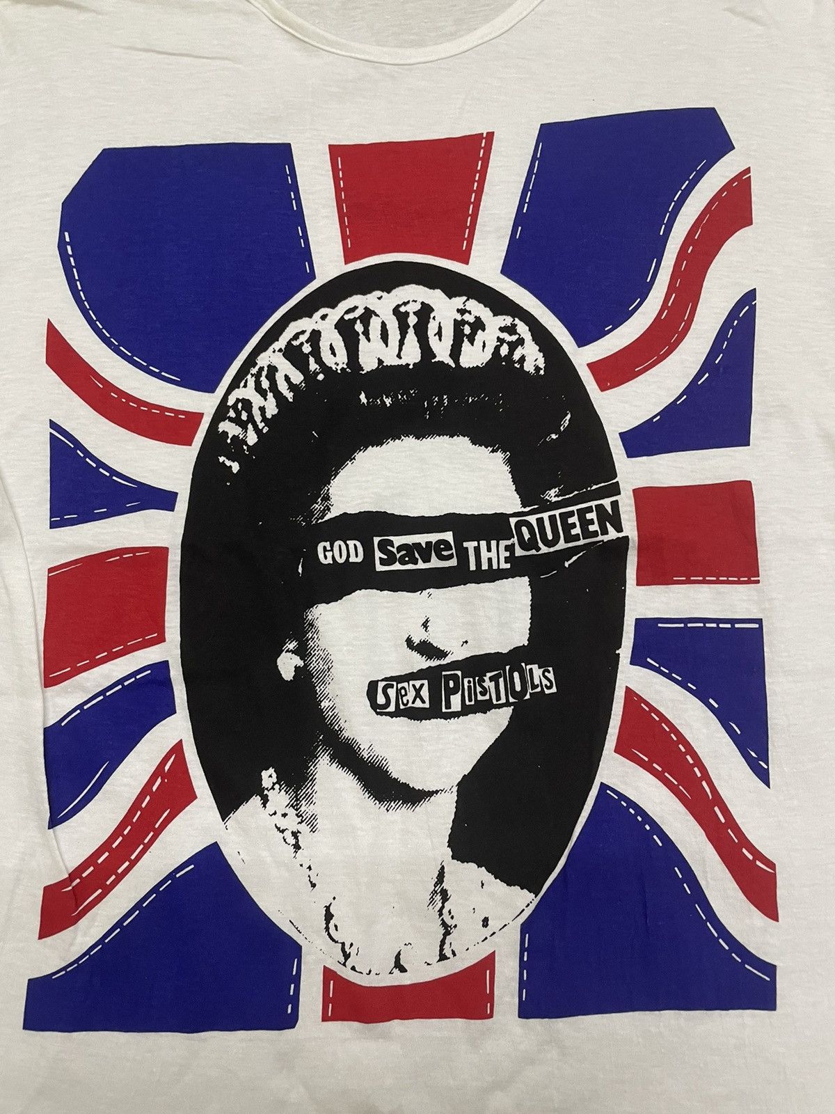 Band Tees Vintage 80s Sex Pistols God Save The Queen Elizabeth ii Tees Size US M / EU 48-50 / 2 - 7 Thumbnail