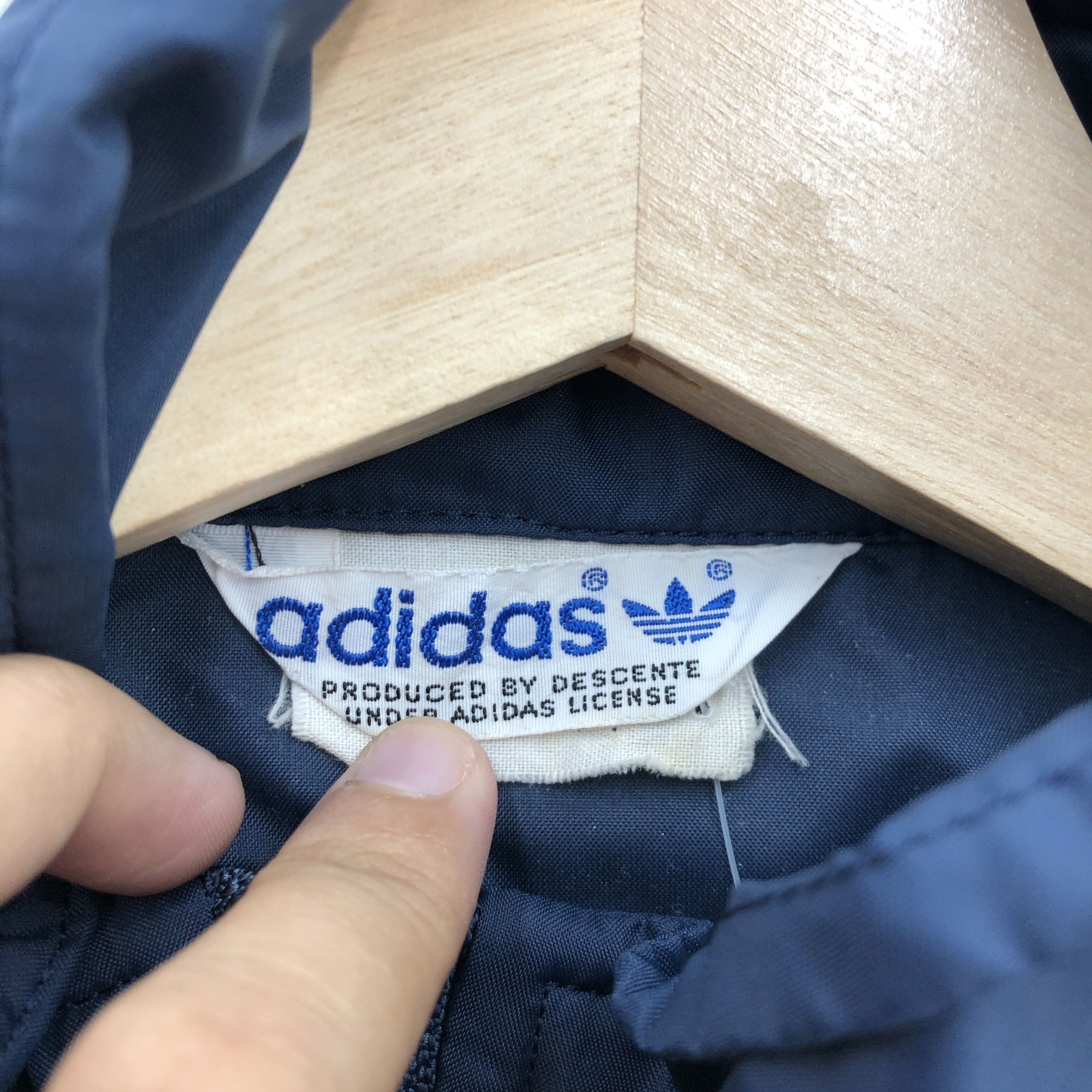 Adidas × Vintage Vintage Adidas Light Jacket Adidas Trefoil Windbreakers Size US M / EU 48-50 / 2 - 4 Thumbnail