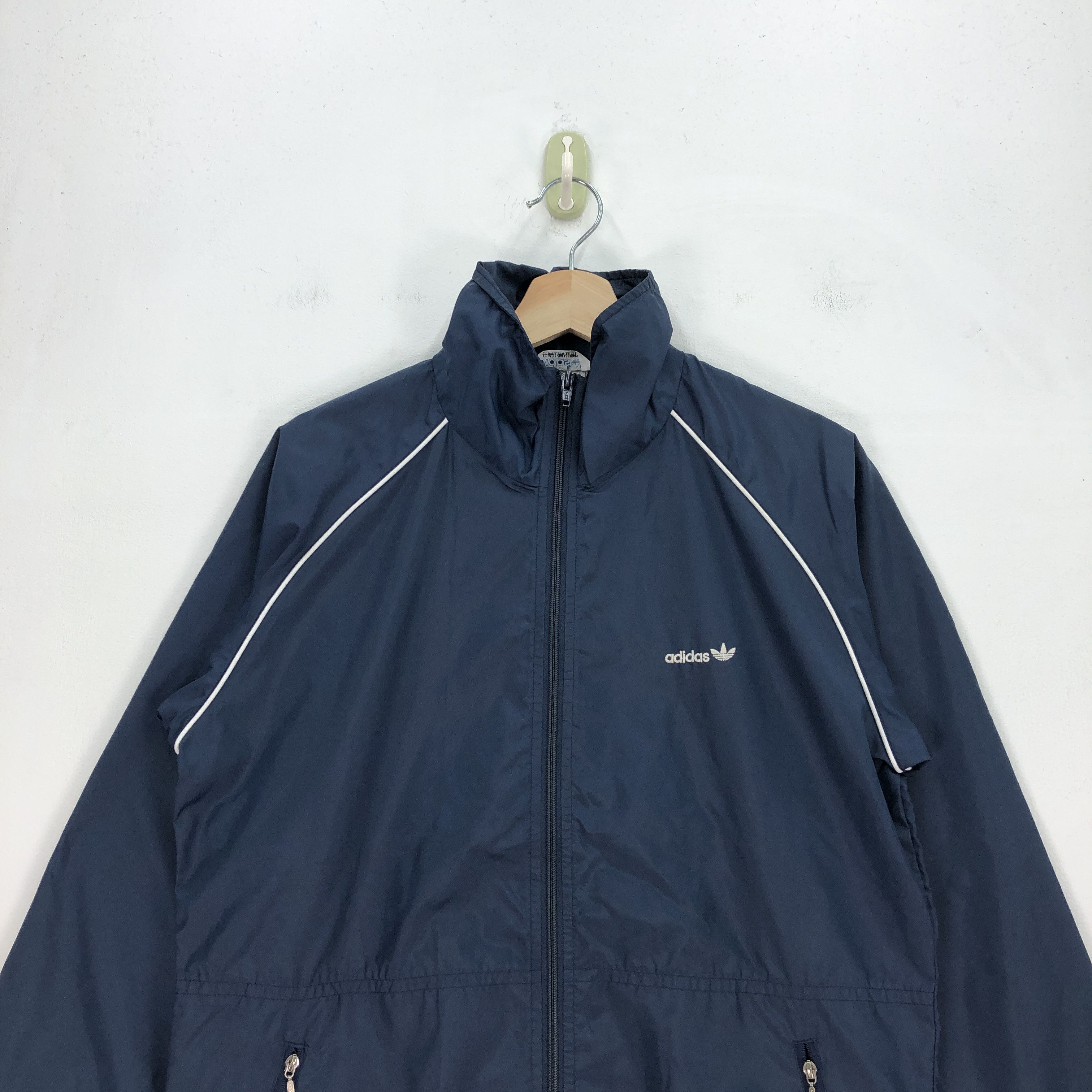 Adidas × Vintage Vintage Adidas Light Jacket Adidas Trefoil Windbreakers Size US M / EU 48-50 / 2 - 2 Thumbnail