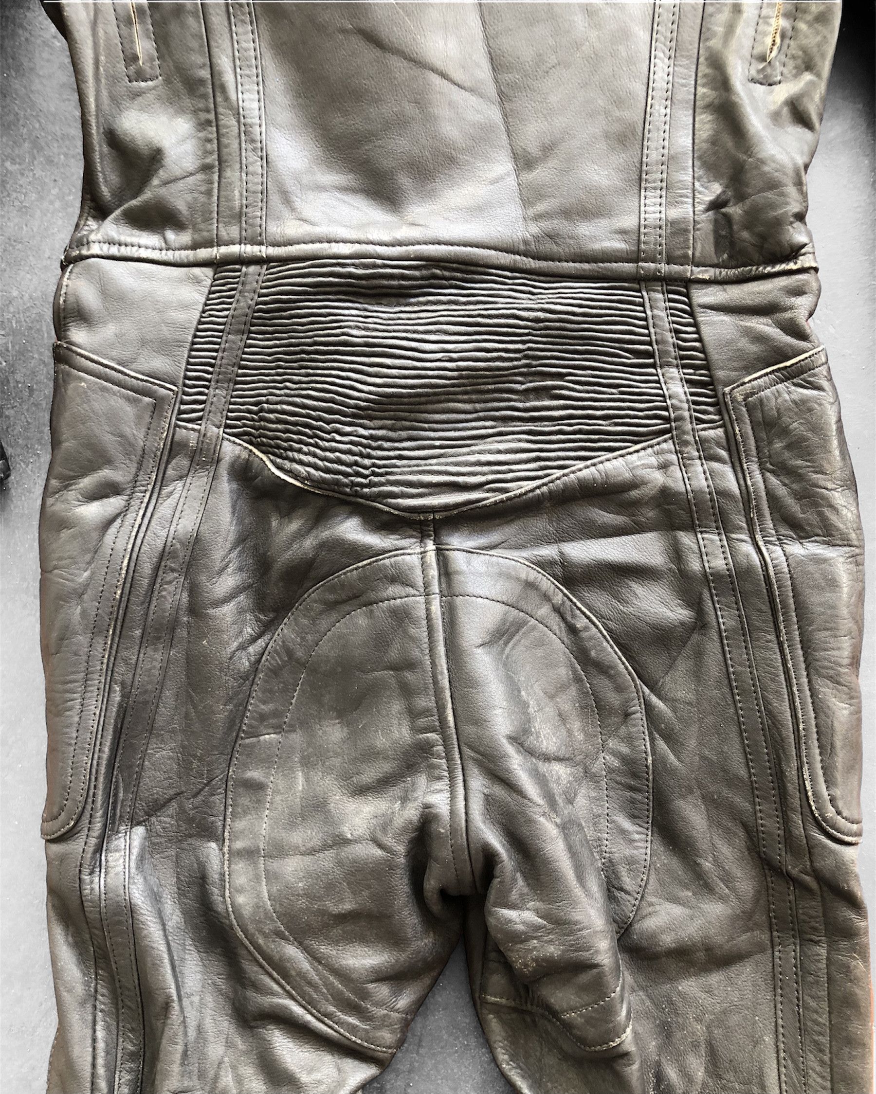 Vintage RARE🔥VINTAGE GIULIO LEATHER RACING SUIT Size US 31 - 15 Thumbnail