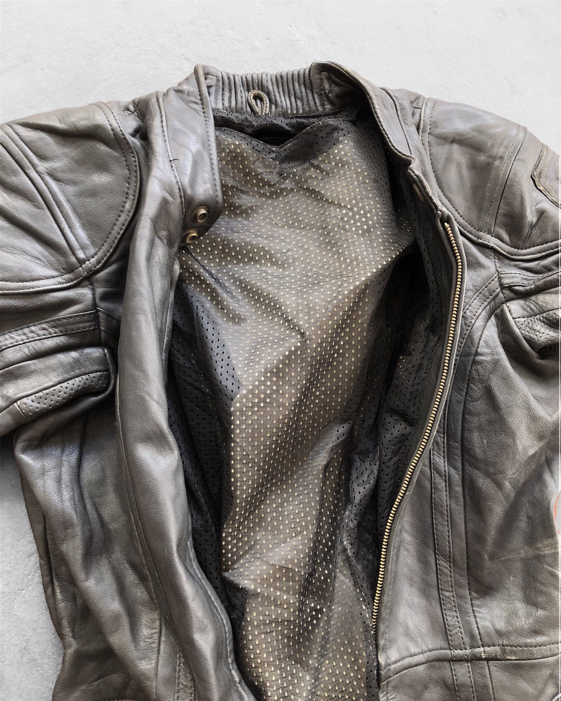 Vintage RARE🔥VINTAGE GIULIO LEATHER RACING SUIT Size US 31 - 16 Thumbnail