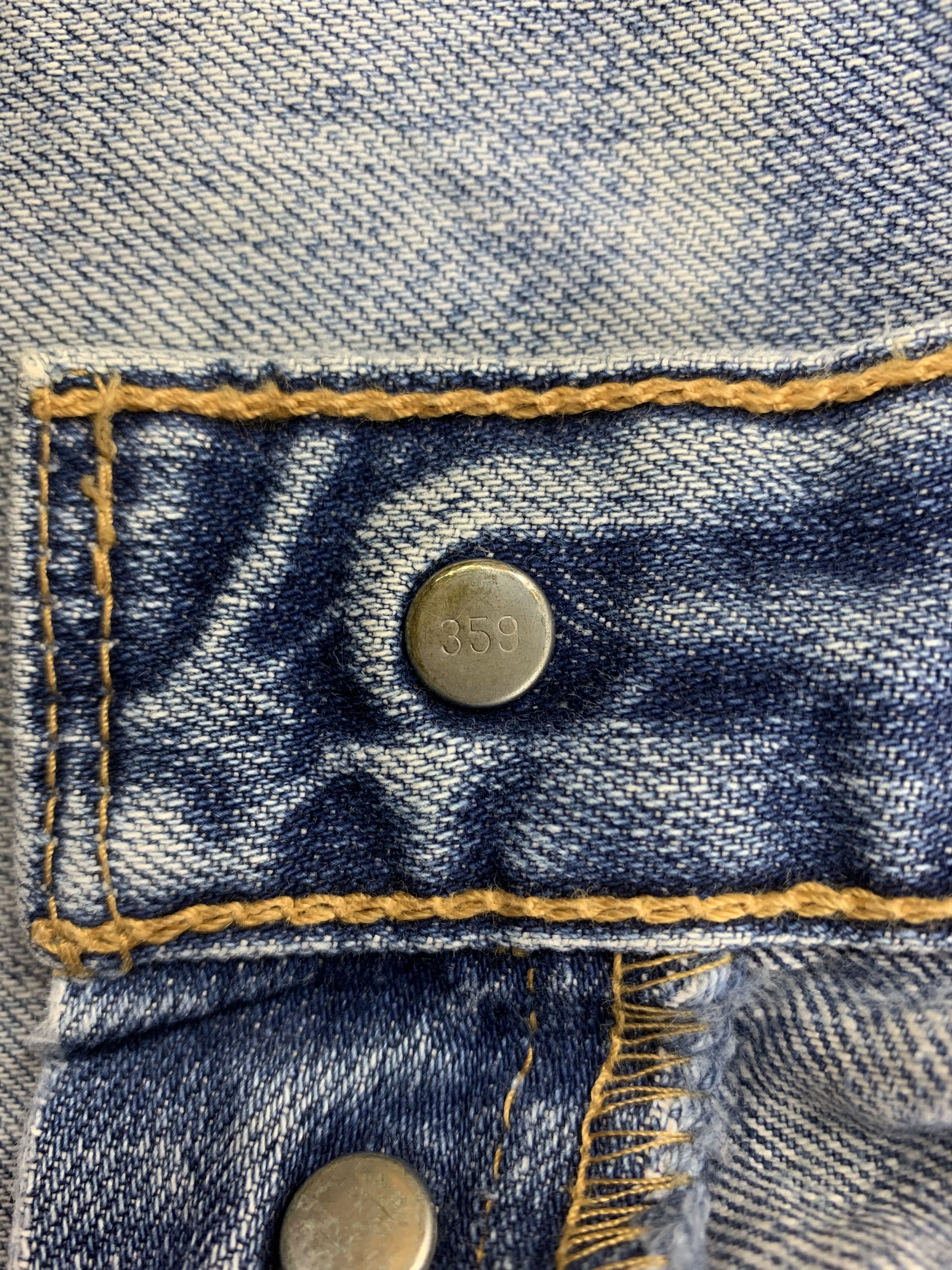 Levi's Vintage Levi's 501 Denim 32x32 Ripped Light Wash Faded Size US 32 / EU 48 - 4 Thumbnail