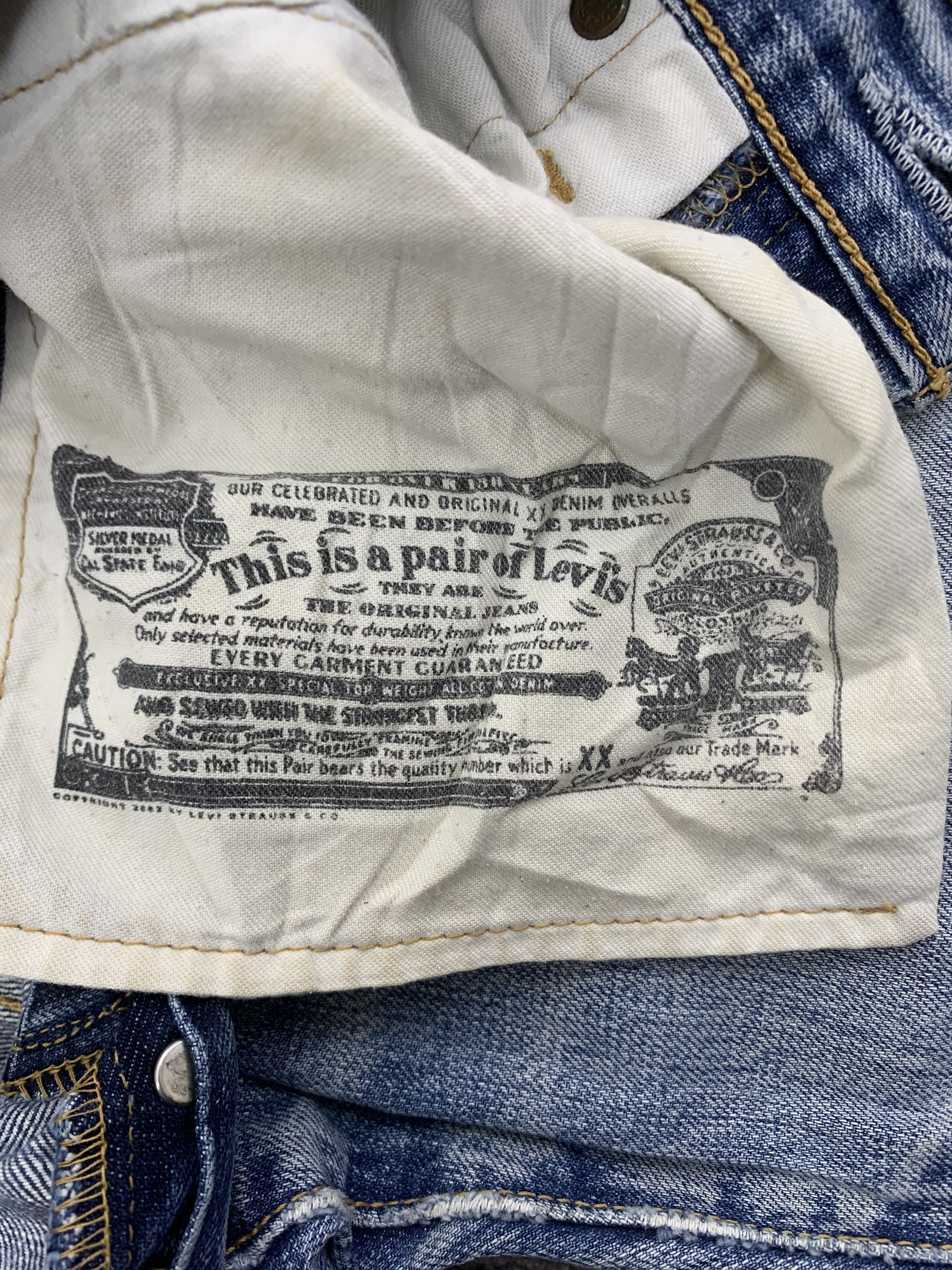 Levi's Vintage Levi's 501 Denim 32x32 Ripped Light Wash Faded Size US 32 / EU 48 - 5 Thumbnail