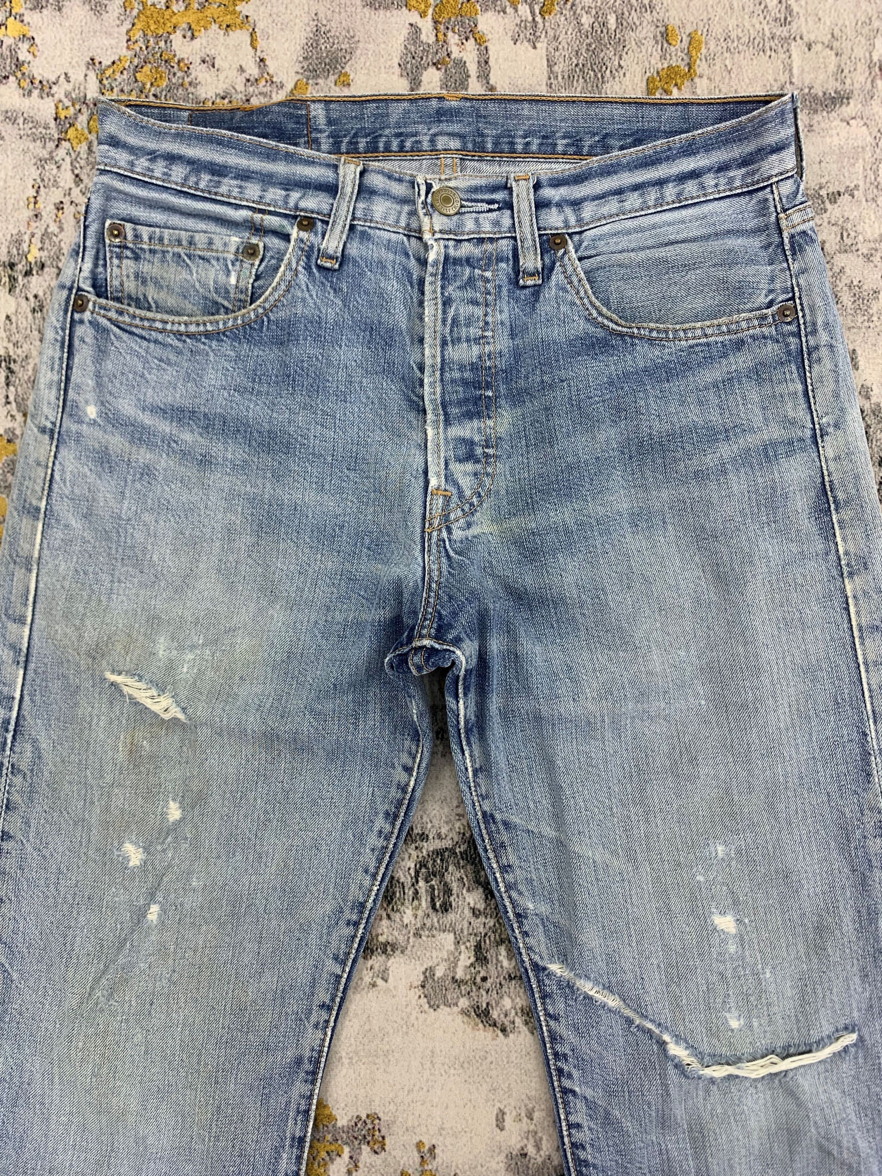Levi's Vintage Levi's 501 Denim 32x32 Ripped Light Wash Faded Size US 32 / EU 48 - 2 Thumbnail
