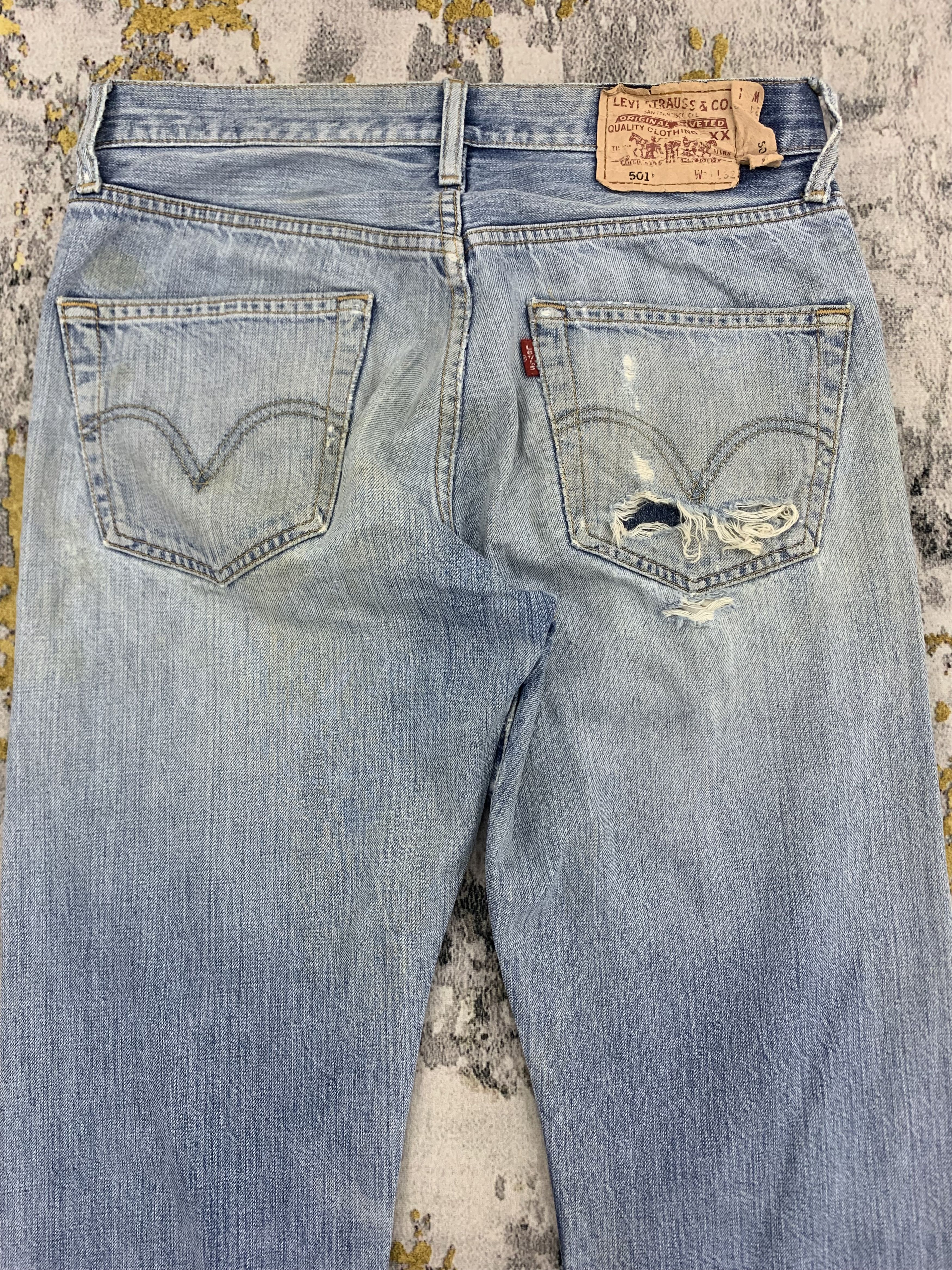 Levi's Vintage Levi's 501 Denim 32x32 Ripped Light Wash Faded Size US 32 / EU 48 - 9 Thumbnail