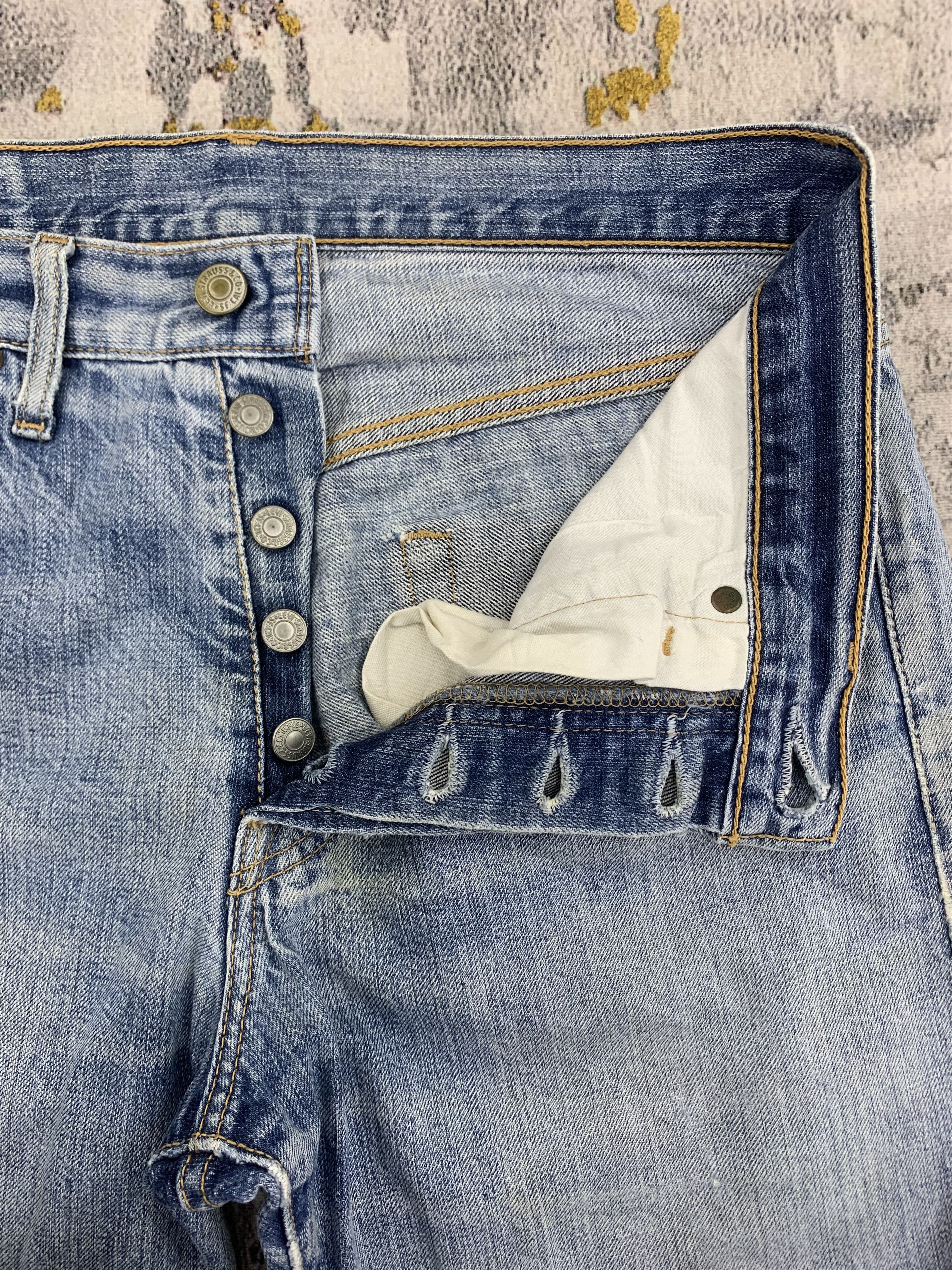 Levi's Vintage Levi's 501 Denim 32x32 Ripped Light Wash Faded Size US 32 / EU 48 - 3 Thumbnail