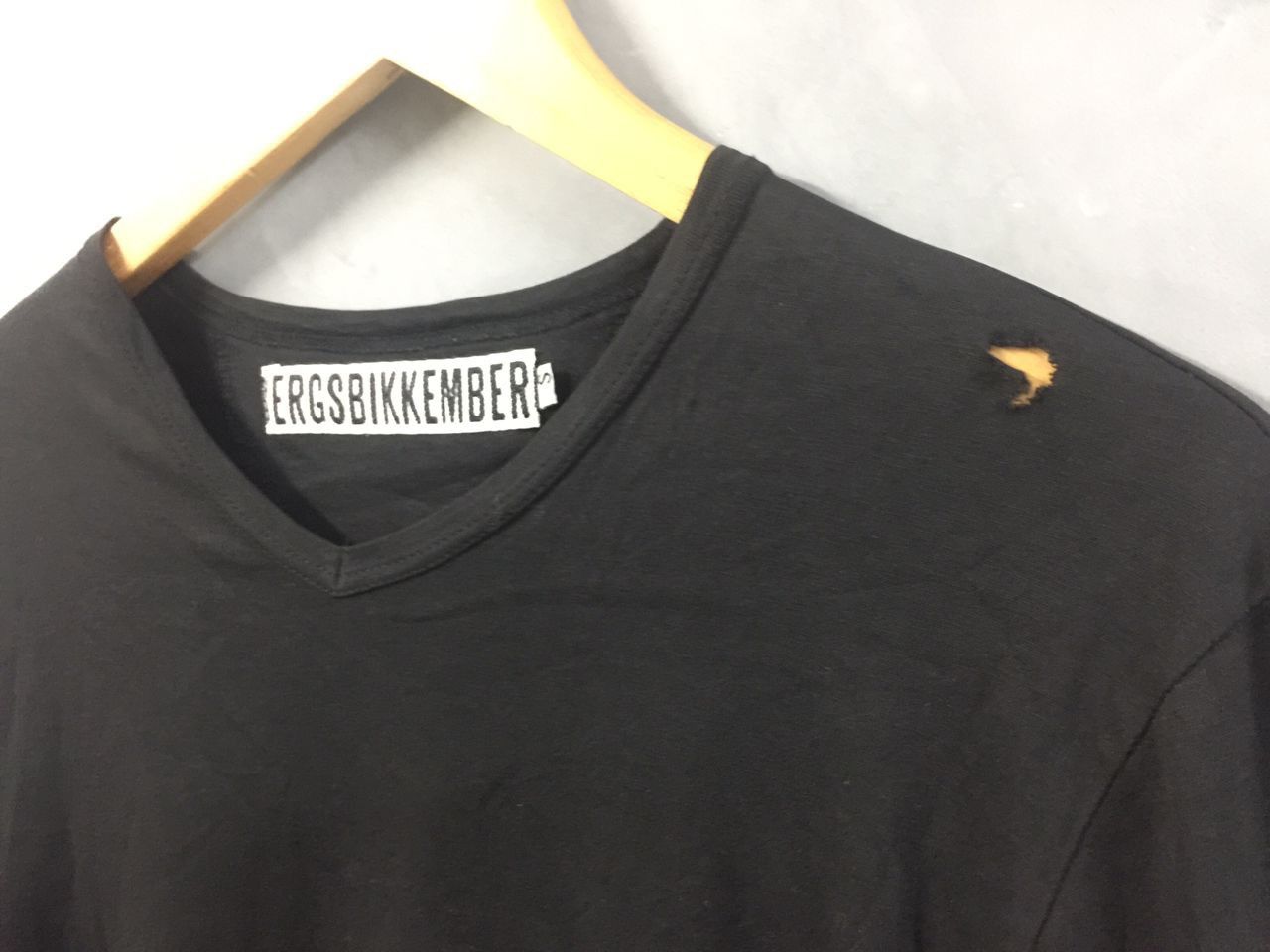 Dirk Bikkembergs Dirk Bikkemberg Long sleeve Spell Out T-shirt Size US S / EU 44-46 / 1 - 7 Thumbnail