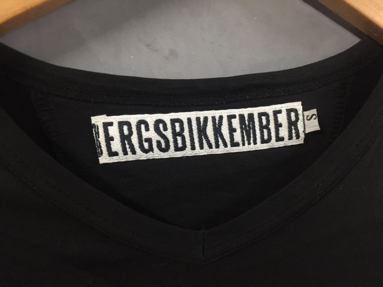 Dirk Bikkembergs Dirk Bikkemberg Long sleeve Spell Out T-shirt Size US S / EU 44-46 / 1 - 5 Thumbnail