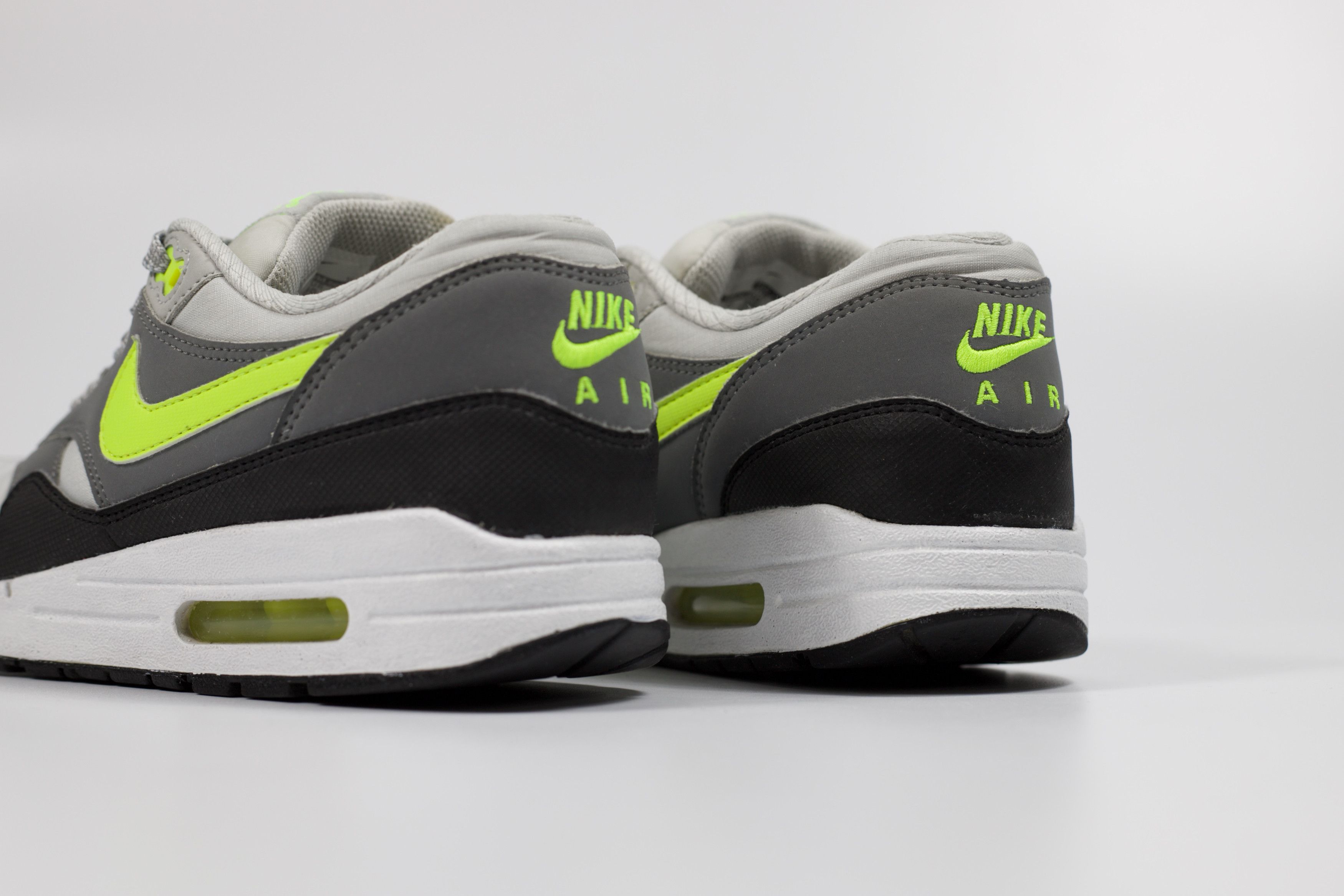 Nike 2013 Nike Air Max 1 Essential "Neon" Size US 7 / EU 40 - 5 Thumbnail