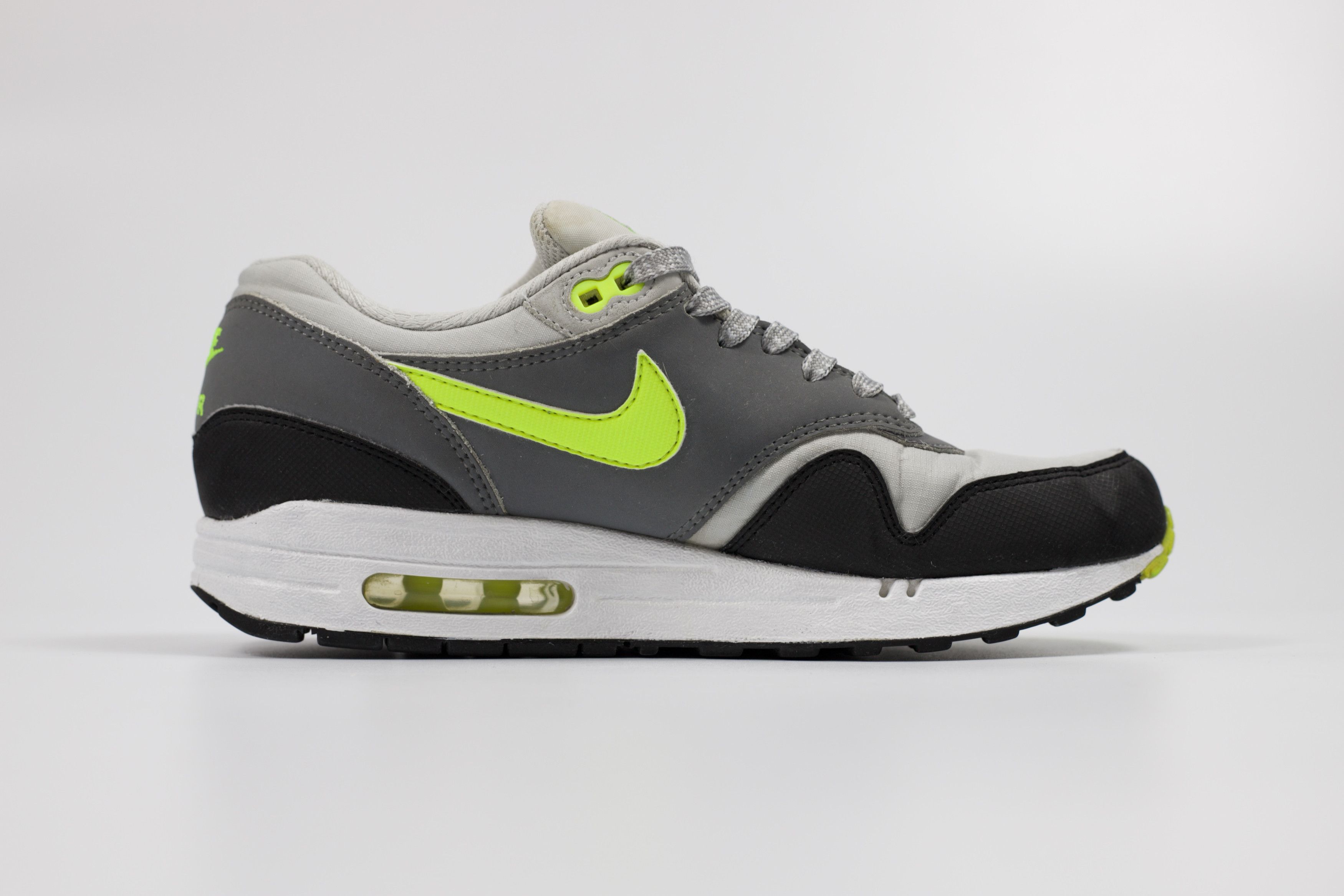Nike 2013 Nike Air Max 1 Essential "Neon" Size US 7 / EU 40 - 7 Thumbnail