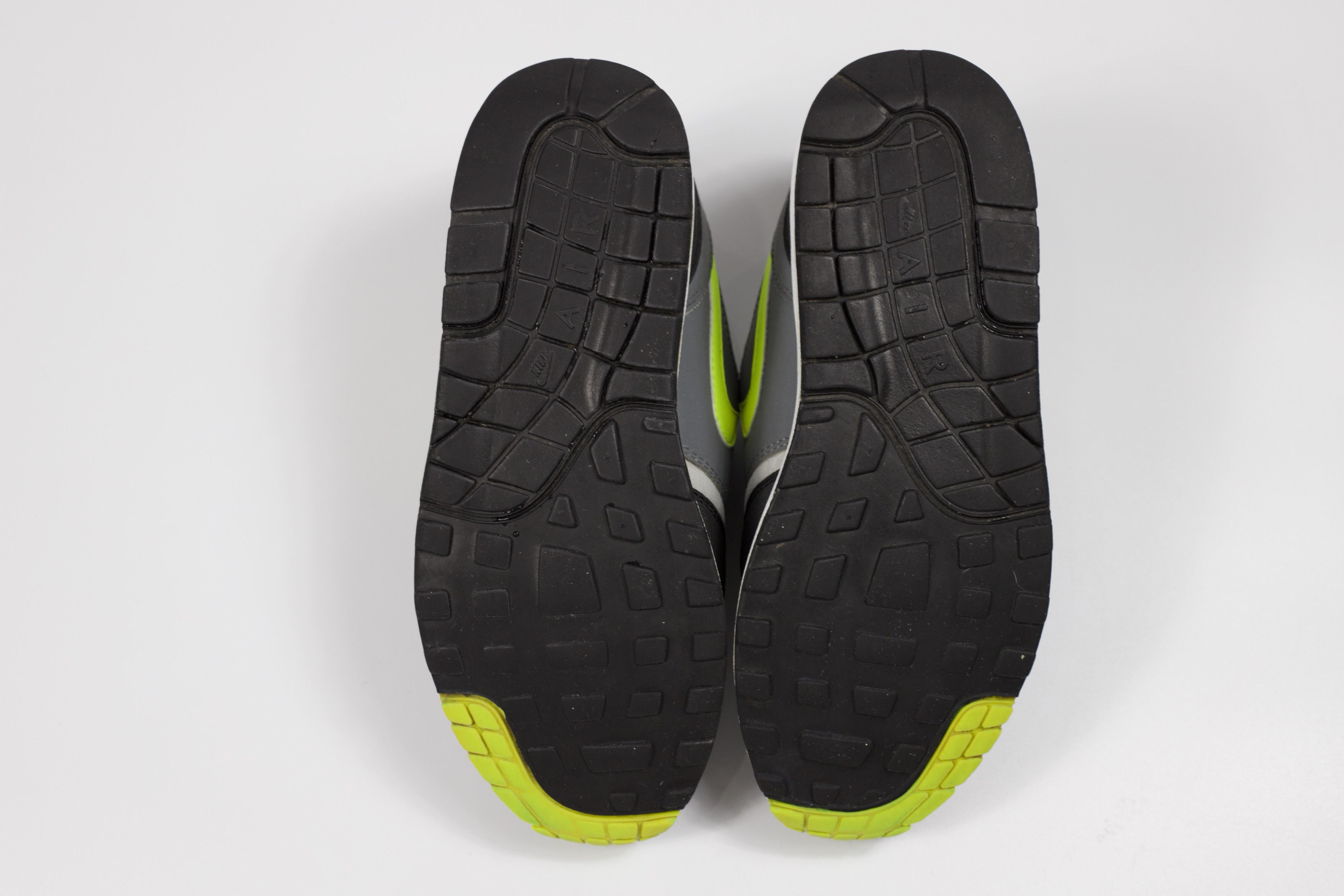 Nike 2013 Nike Air Max 1 Essential "Neon" Size US 7 / EU 40 - 10 Thumbnail