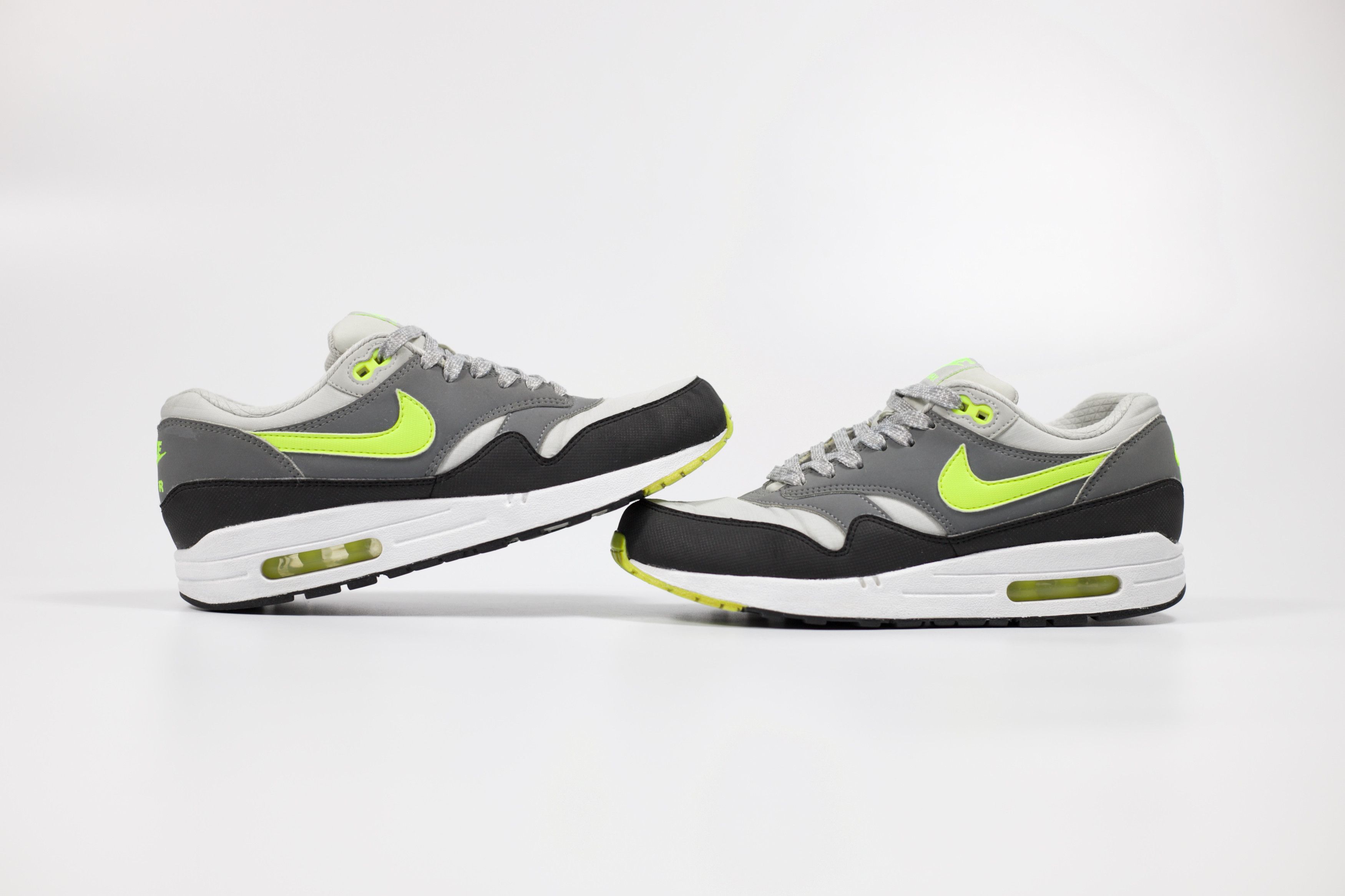Nike 2013 Nike Air Max 1 Essential "Neon" Size US 7 / EU 40 - 3 Thumbnail