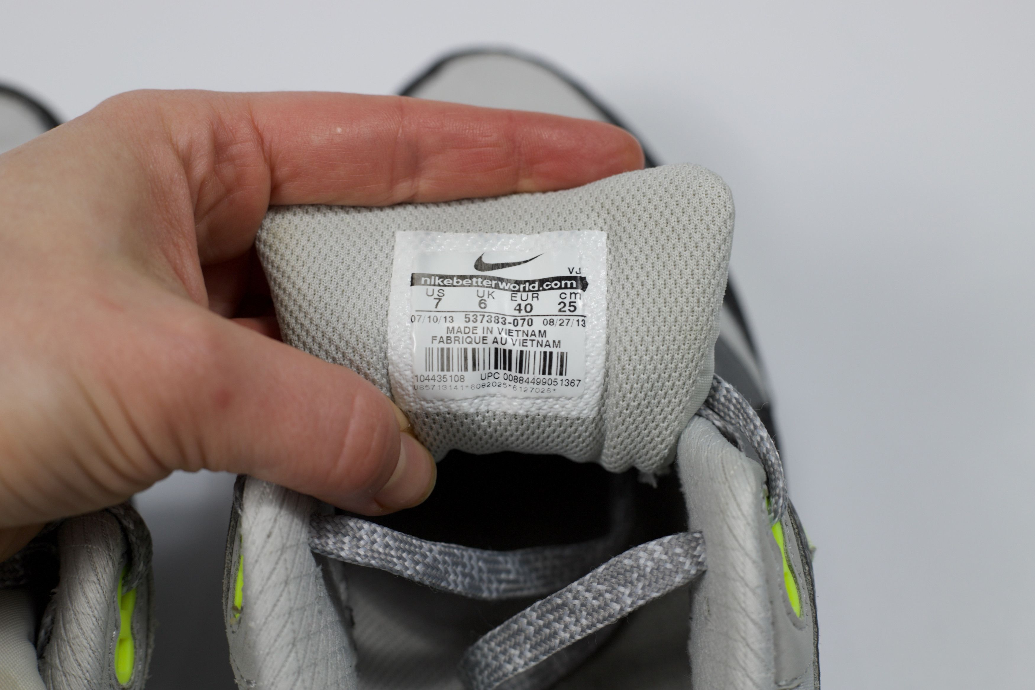 Nike 2013 Nike Air Max 1 Essential "Neon" Size US 7 / EU 40 - 14 Thumbnail