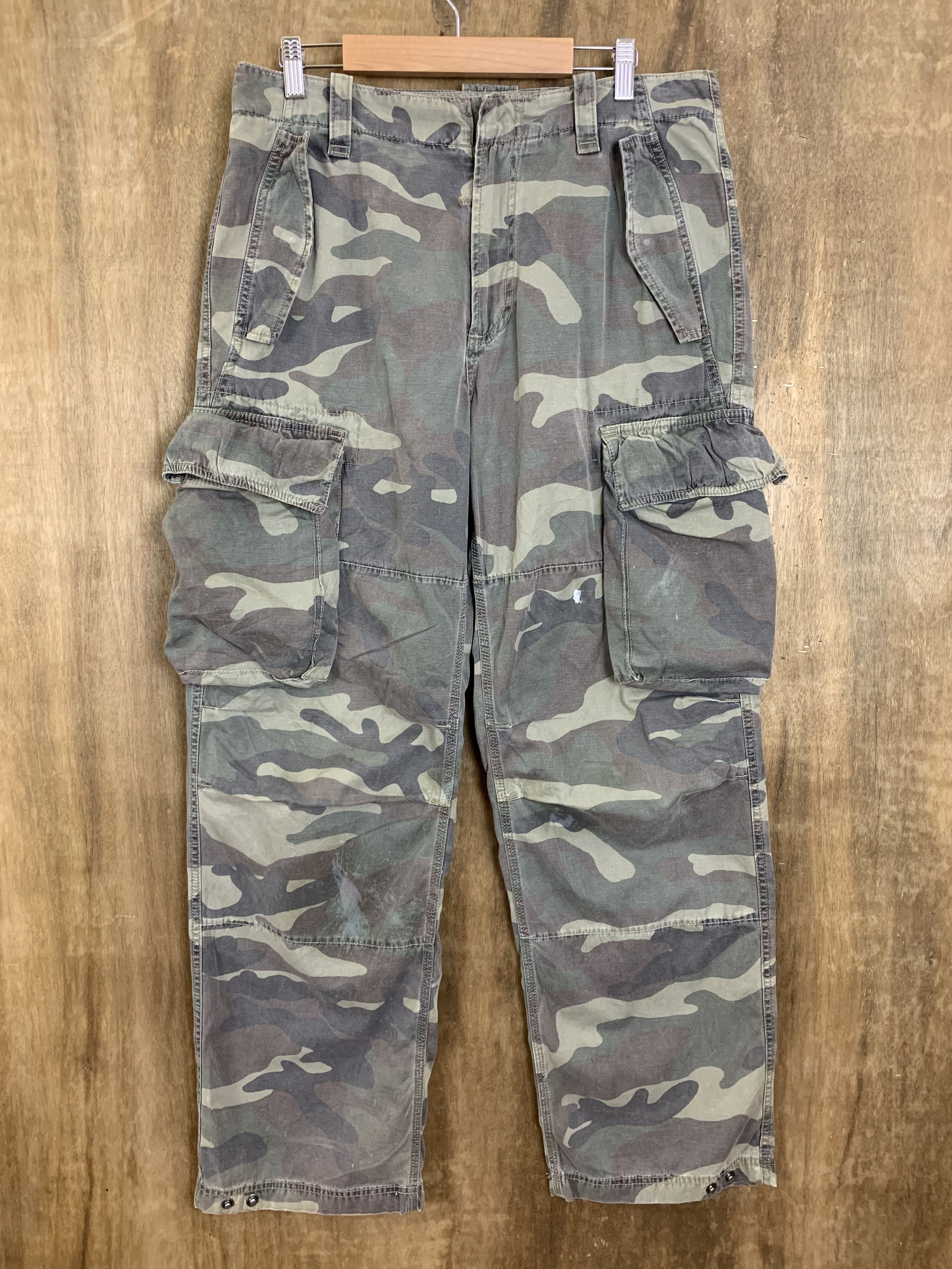 image of Camo x Military Cargo Gap Multipocket Army Military Big Pocket Pants Style in Military Green (Size 