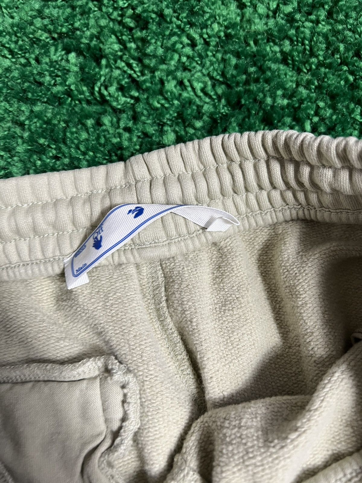 Off-White Off-White Rubber Arrow Sweat Pants Stone Size US 30 / EU 46 - 6 Thumbnail