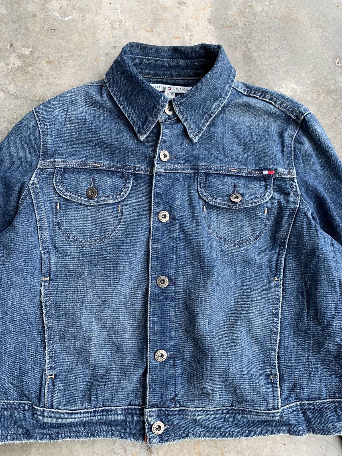 Tommy Hilfiger Tommy Hilfiger Trucker Jacket Size US L / EU 52-54 / 3 - 2 Thumbnail