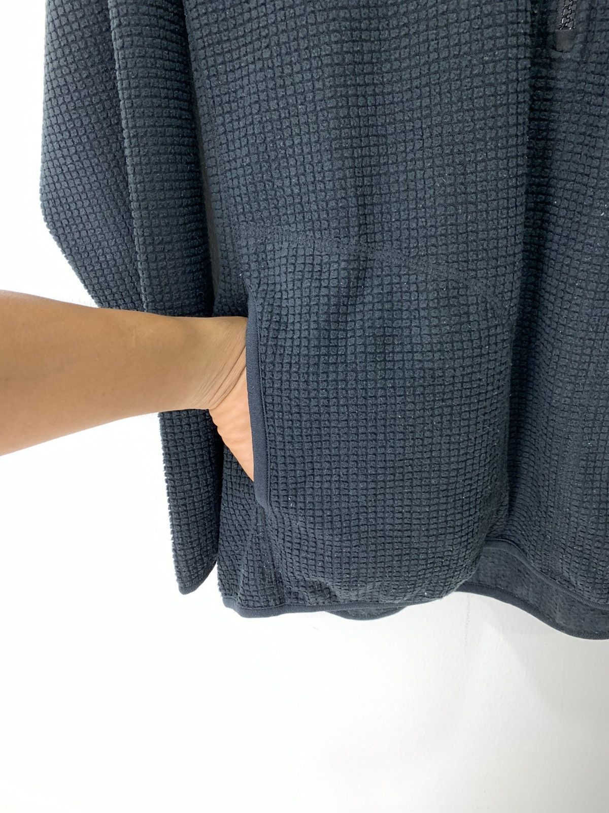 Japanese Brand × Uniqlo UNIQLO Brick Block Fleece Multipocket HalfZipper Sweatshirt Size US L / EU 52-54 / 3 - 9 Thumbnail