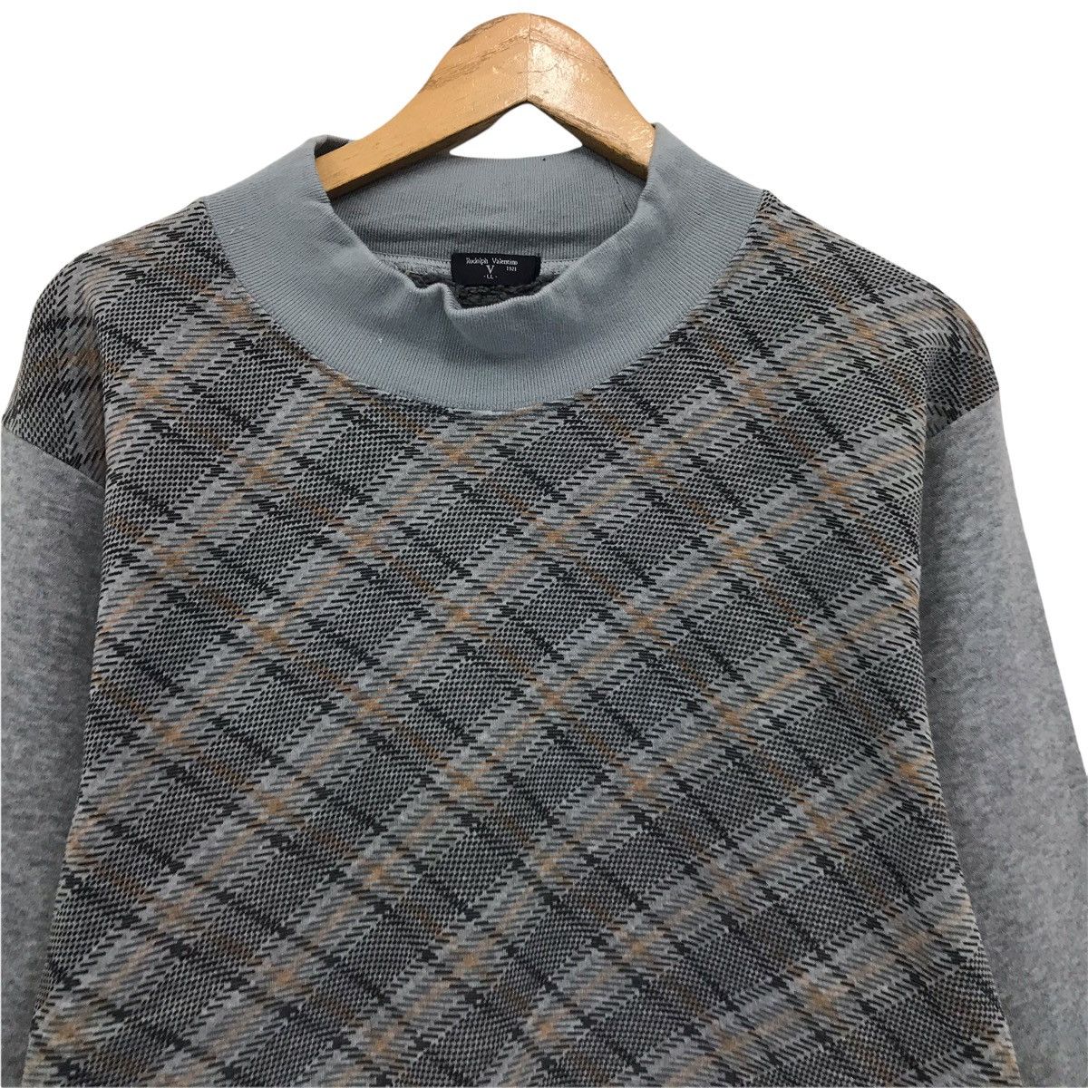 Designer × Valentino × Vintage Vintage Rudolph Valentino Nice Design Sweatshirt Size US L / EU 52-54 / 3 - 2 Thumbnail
