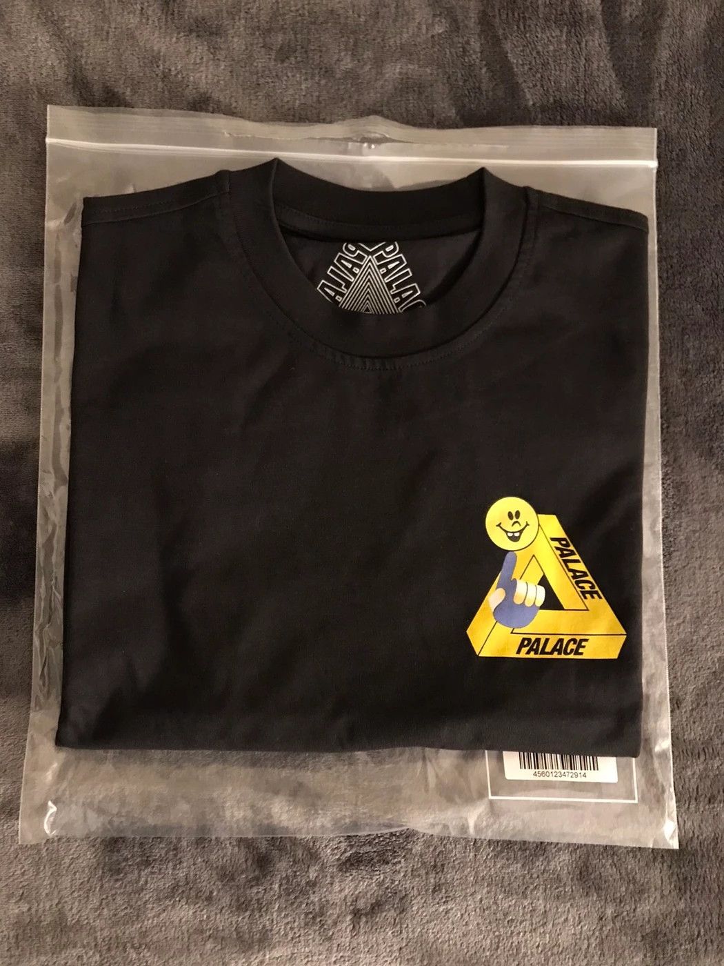 Palace Palace Tri-Smiler T-Shirt Black Size US S / EU 44-46 / 1 - 2 Thumbnail