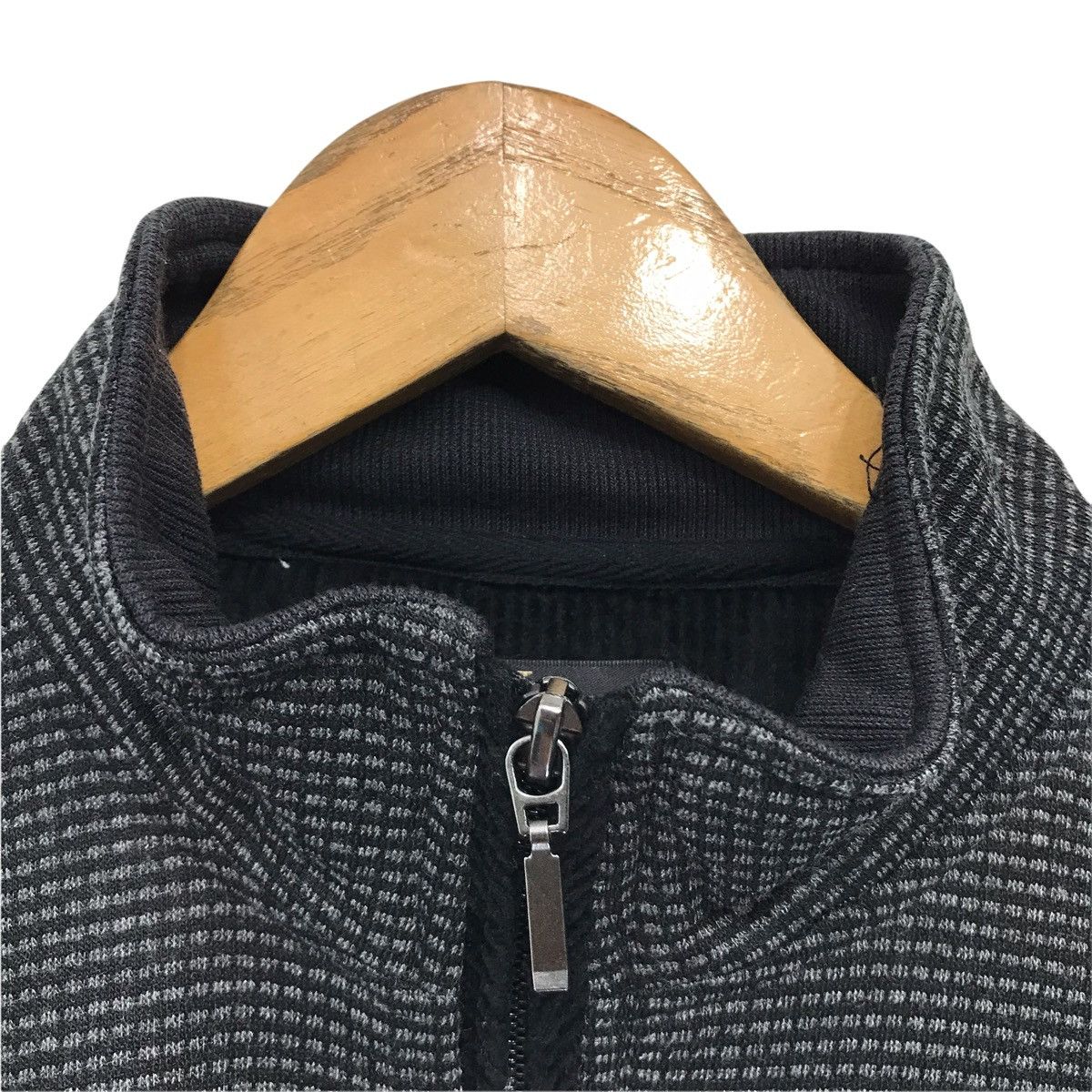 Designer × Valentino × Vintage Vintage Claudio Valentino Small Logo Sweatshirt Size US M / EU 48-50 / 2 - 7 Thumbnail