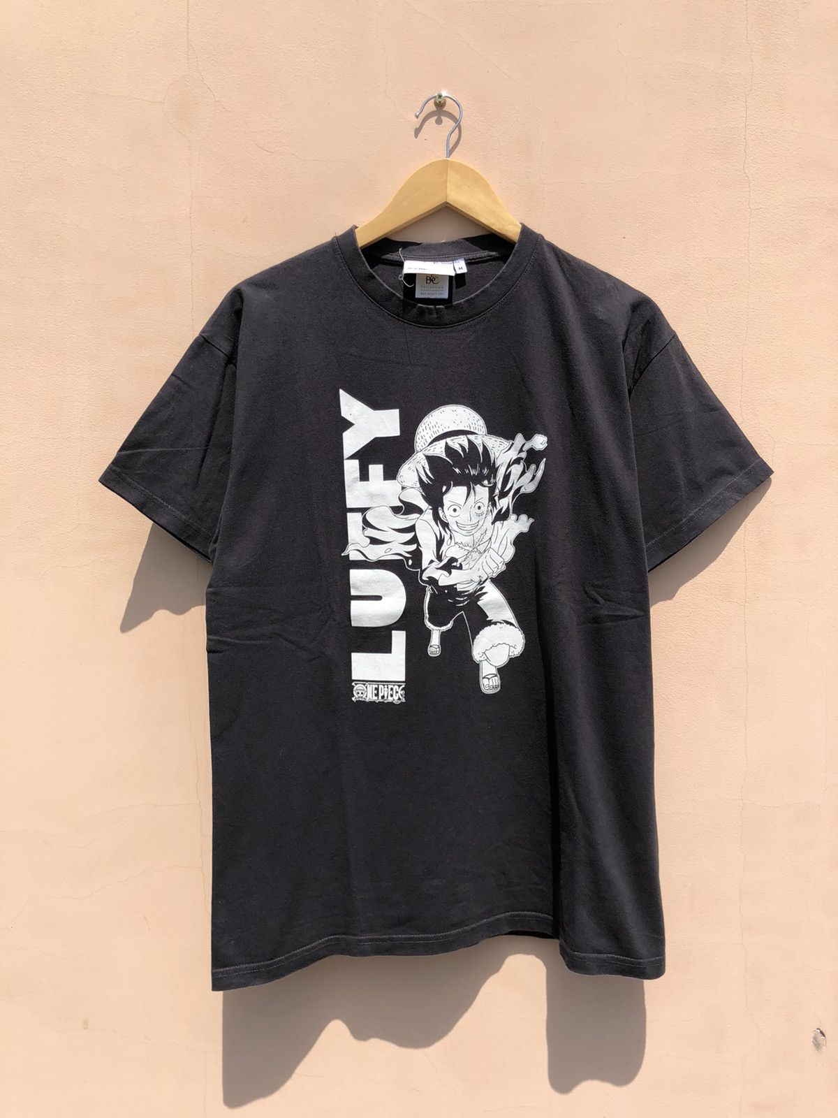 Anime Vintage 2000s One Piece Monkey D Luffy Pirate King Tee Size US L / EU 52-54 / 3 - 1 Thumbnail