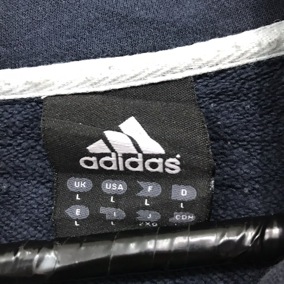 Adidas × Vintage Vintage Adidas Sweatshirt Pullover Jumper Size US M / EU 48-50 / 2 - 6 Thumbnail