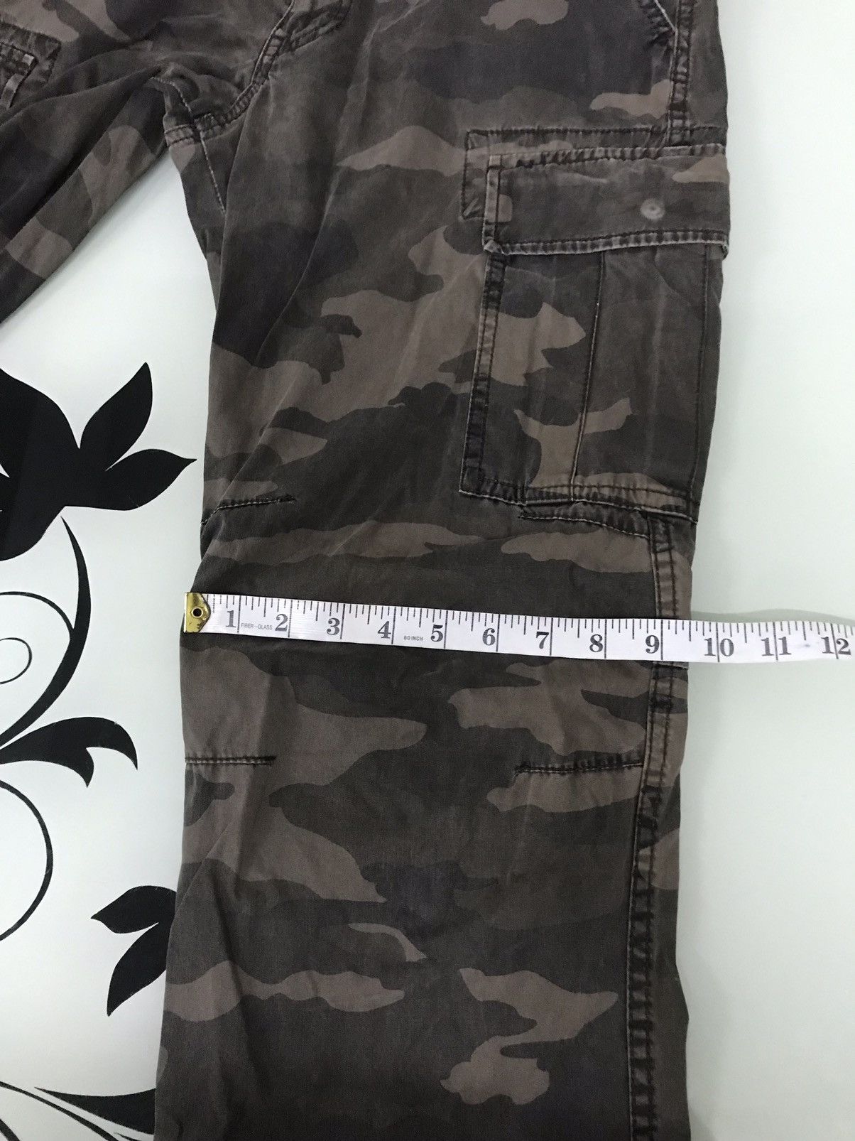 Japanese Brand Vintage Uniqlo Camo Army Green Straight Cut Cargo Pants Size US 31 - 19 Thumbnail