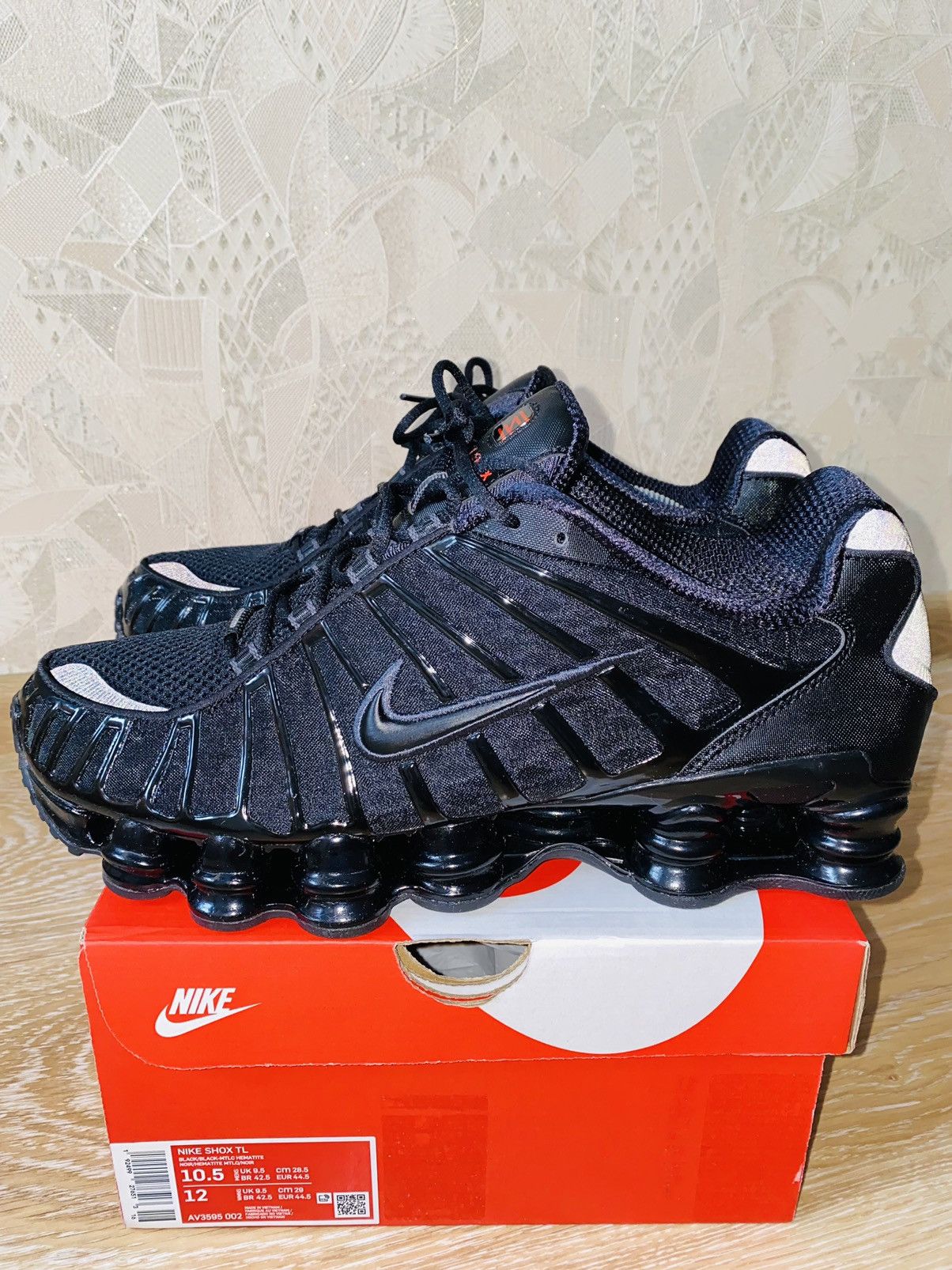 image of Nikelab Shox Tl Supreme Tn React Zoom Acg Size? Dunk Cdg Shoes in Black, Men's (Size 10)