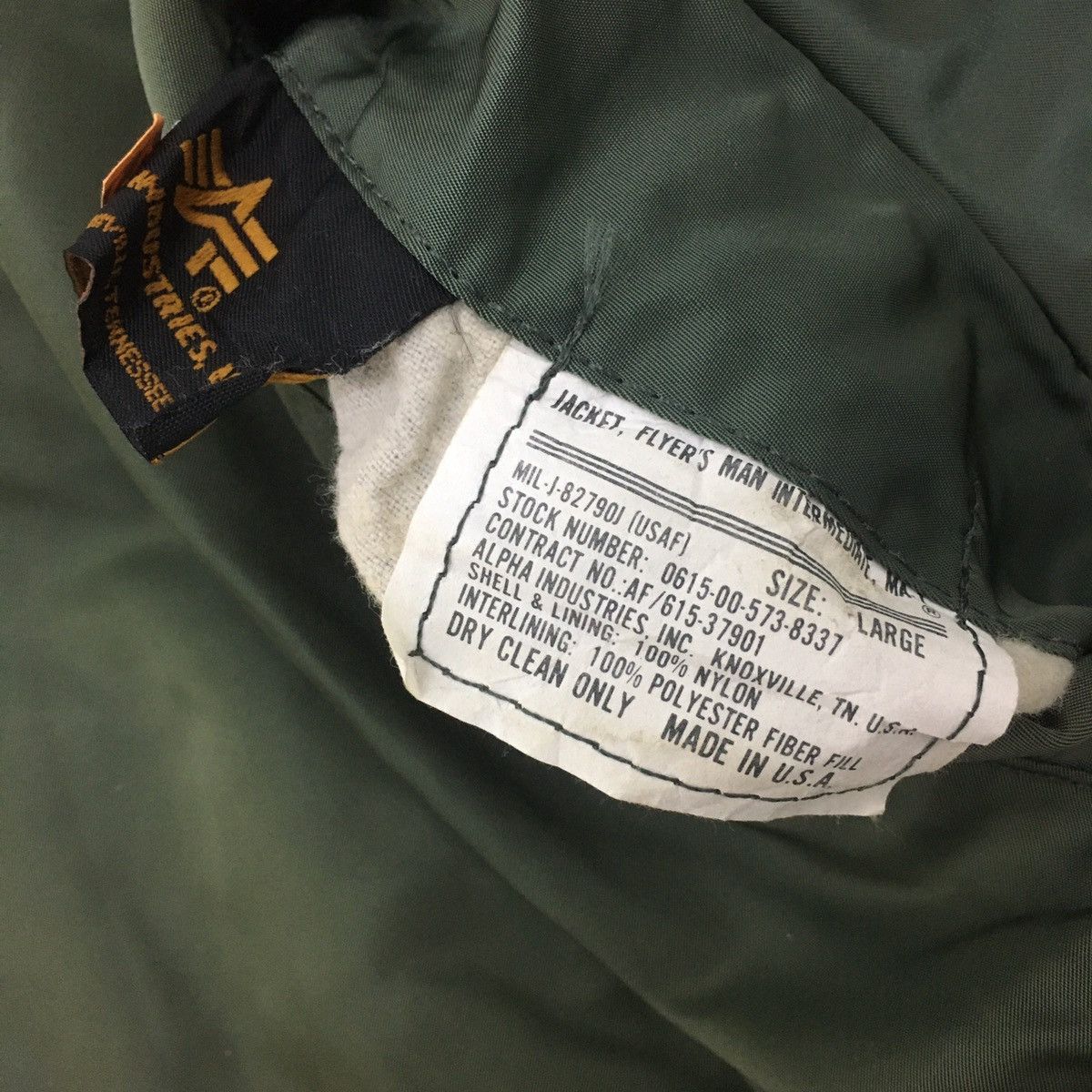 Alpha Industries Vintage Sunfaded MA-1 Alpha Industry Bomber Jacket Size US L / EU 52-54 / 3 - 2 Thumbnail