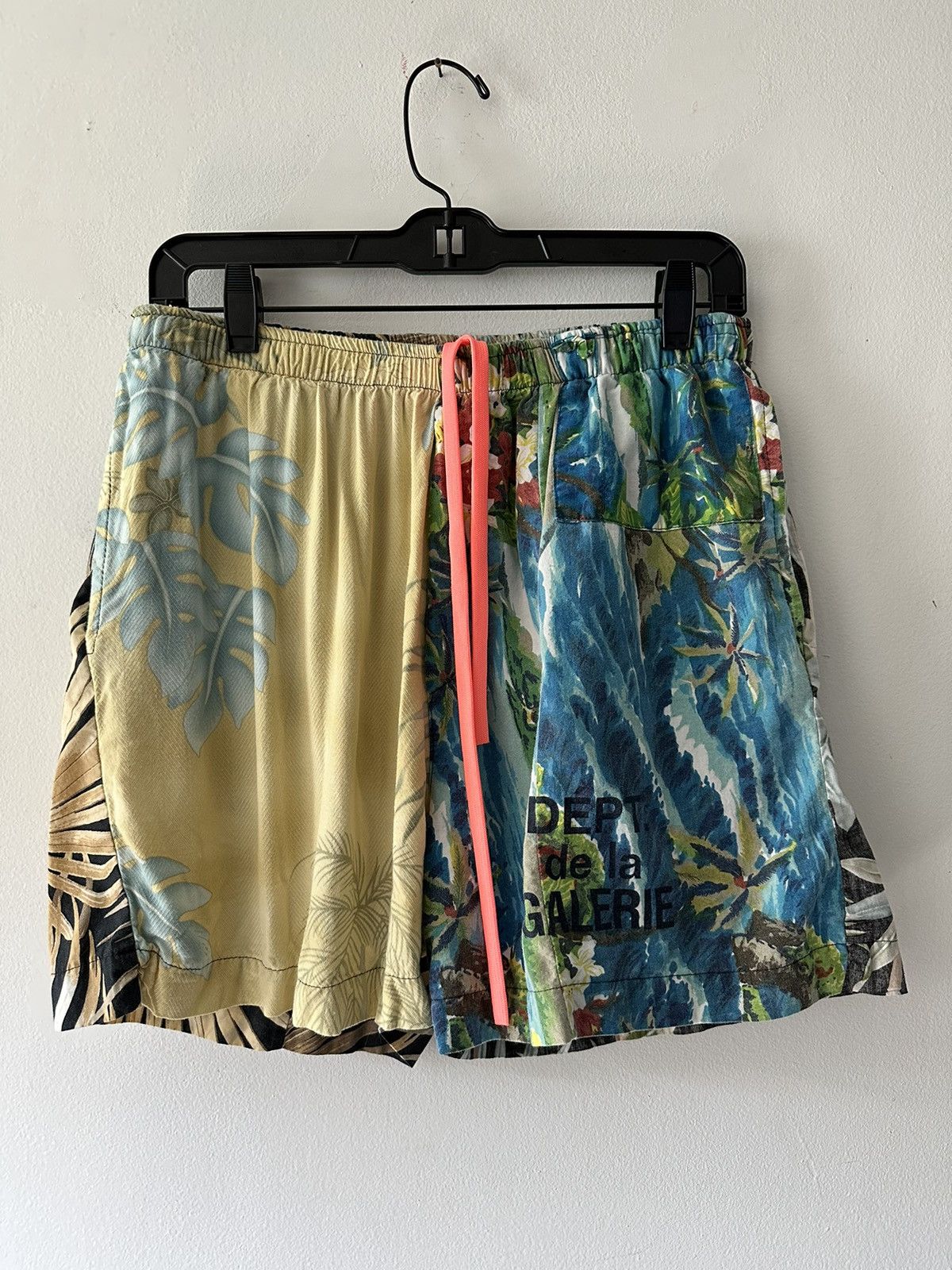 Gallery Dept. Gallery Dept Zuma Vacation Shorts Size US 32 / EU 48 - 1 Thumbnail