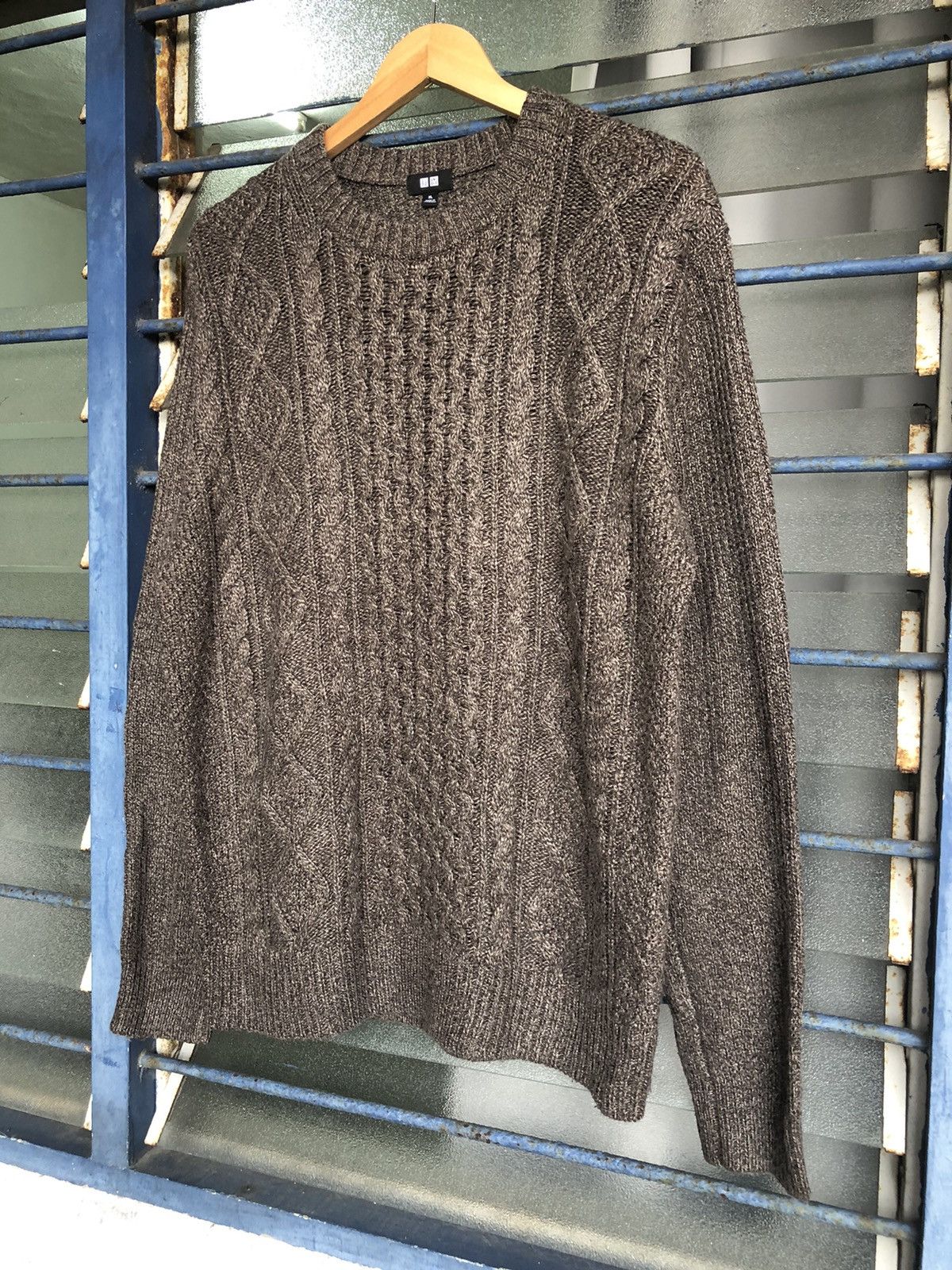 Uniqlo Vintage Uniqlo Knit Gaudy Minimalist Sweater Size US XL / EU 56 / 4 - 4 Thumbnail