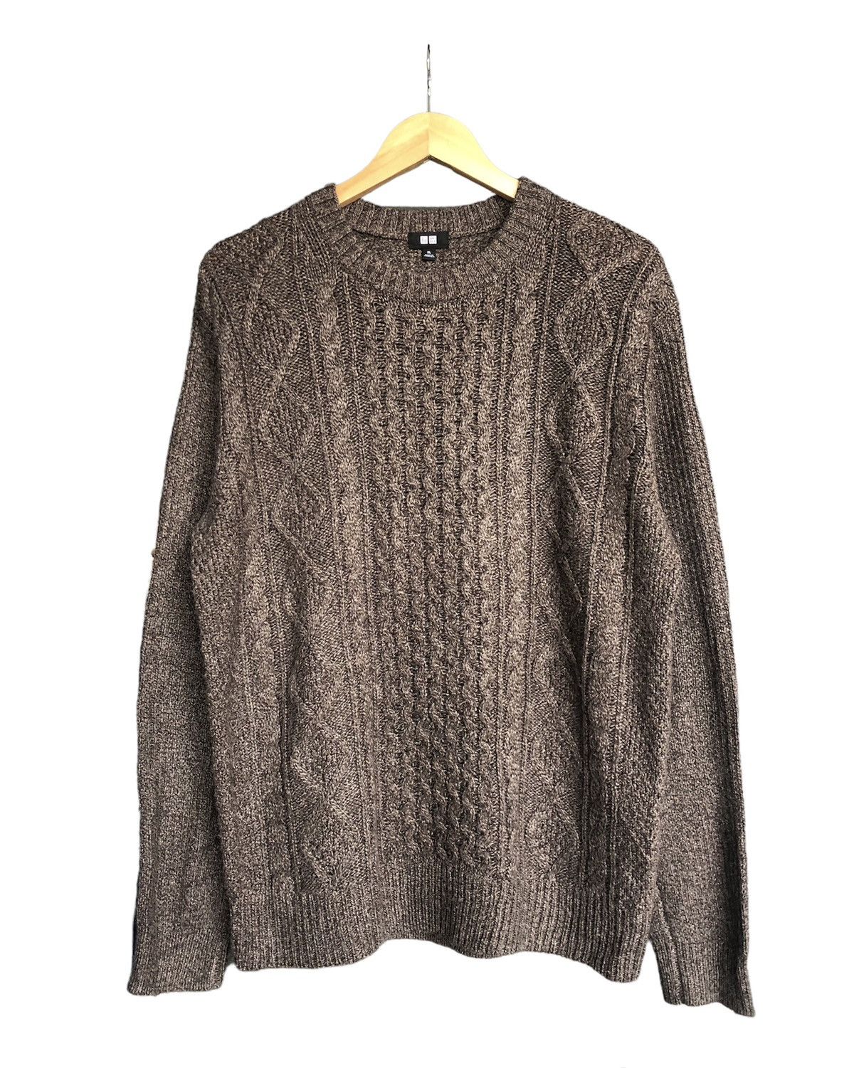Uniqlo Vintage Uniqlo Knit Gaudy Minimalist Sweater Size US XL / EU 56 / 4 - 1 Thumbnail