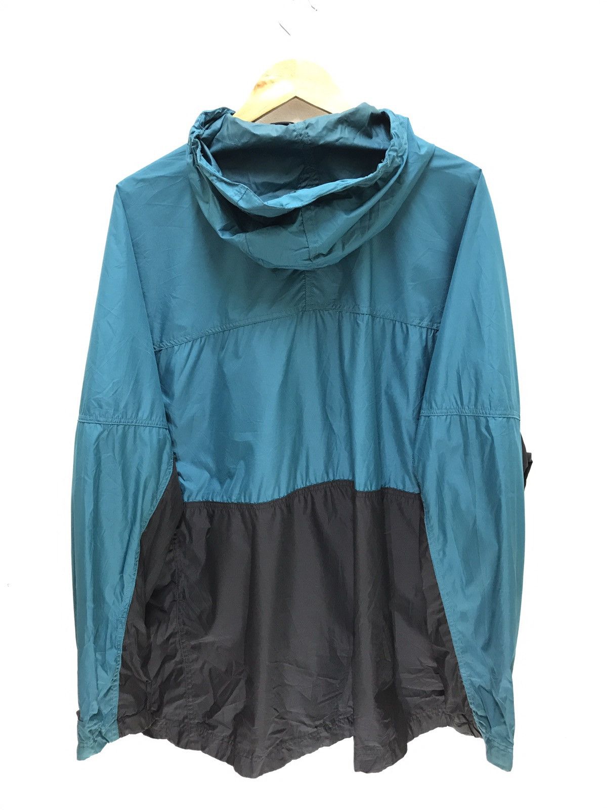 Nike ACG Nike ACG Hoodie Windbreaker Jumper Pullover Two Tone 5🟩9 Size US L / EU 52-54 / 3 - 5 Thumbnail