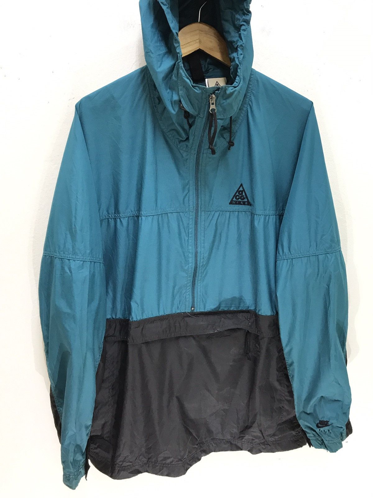 Nike ACG Nike ACG Hoodie Windbreaker Jumper Pullover Two Tone 5🟩9 Size US L / EU 52-54 / 3 - 2 Thumbnail