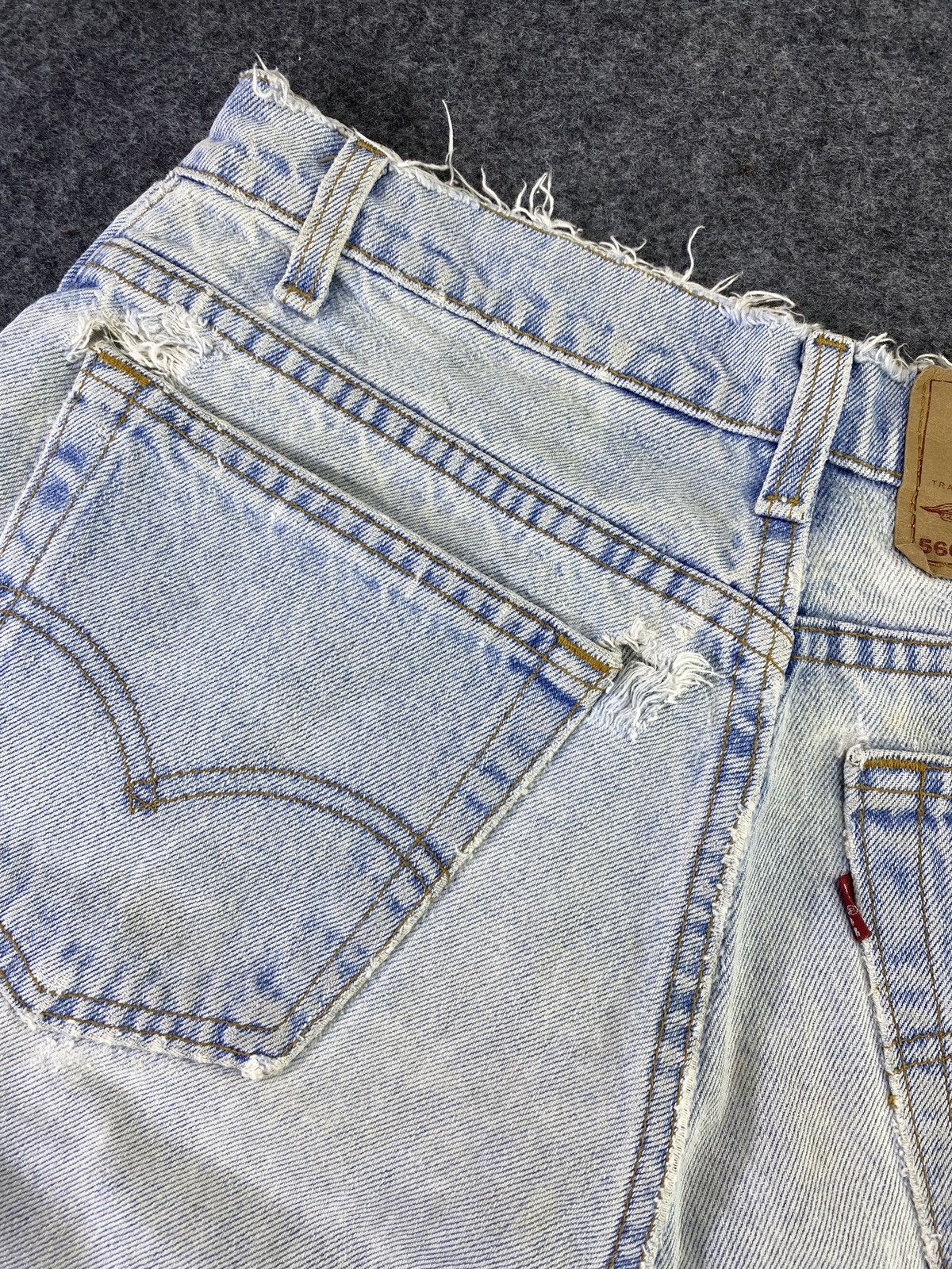 Levi's 90s Vintage Levi's 560 Jeans Blue Wash 33x32 - J771 Size US 33 - 11 Thumbnail