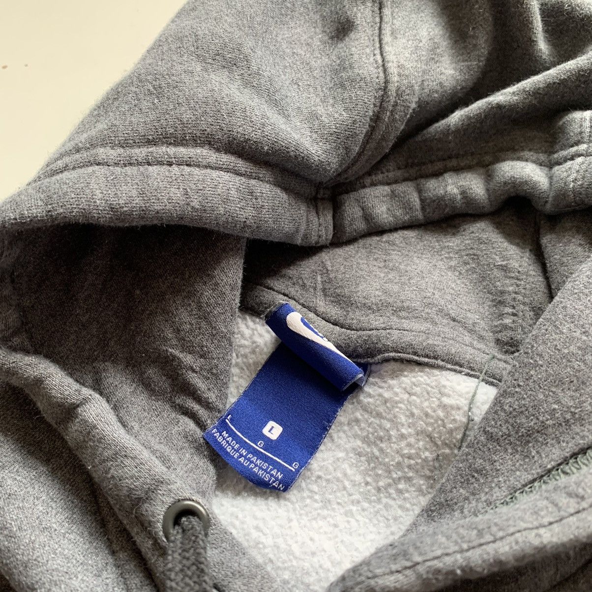 Nike Vintage 2000s Nike Embroidered Swoosh Hoodie Large Rare Size US L / EU 52-54 / 3 - 3 Thumbnail