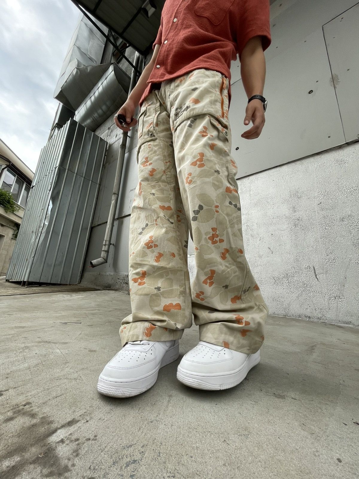 Japanese Brand × Vintage Vintage Japanese Pants Cargo Camo Floral Size US 32 / EU 48 - 2 Thumbnail