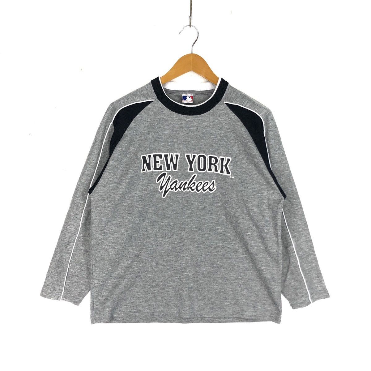 MLB NEW YORK YANKEES by Silver Ox Crew Neck Sweatshirt #2579-91 Size US M / EU 48-50 / 2 - 1 Thumbnail